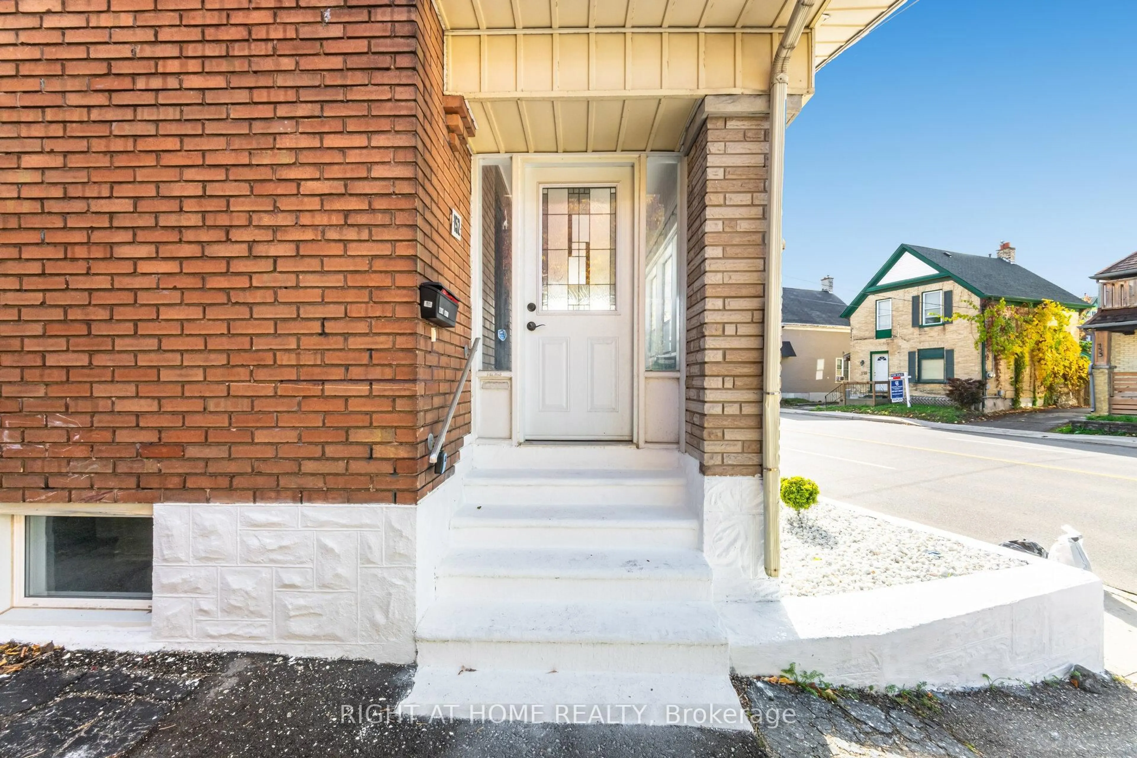 Unknown for 152 Weber St, Kitchener Ontario N2H 1C9