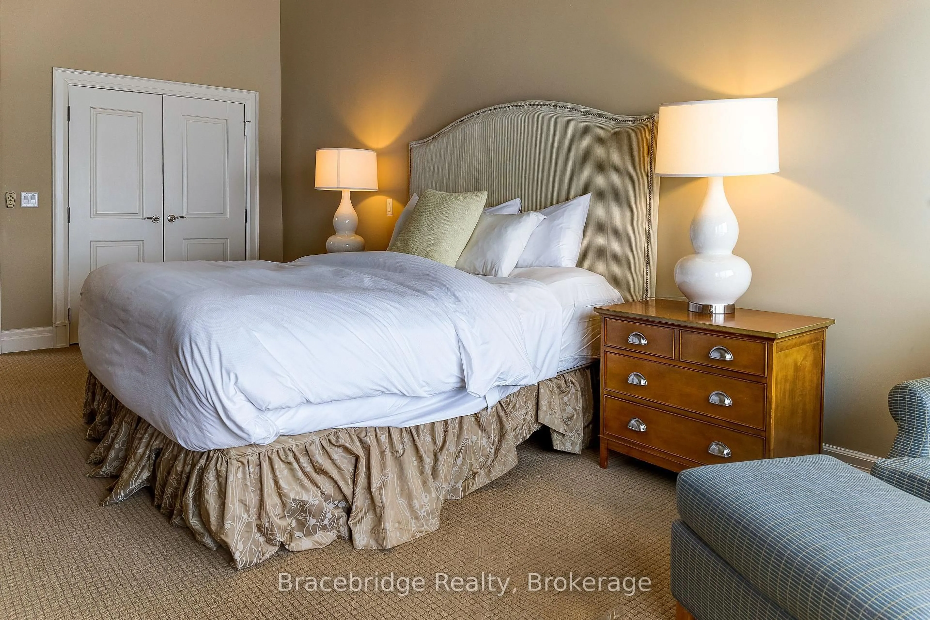 Bedroom with bed, unknown for 1869 Muskoka Rd 118 W Highway, Muskoka Lakes Ontario P1L 1W9