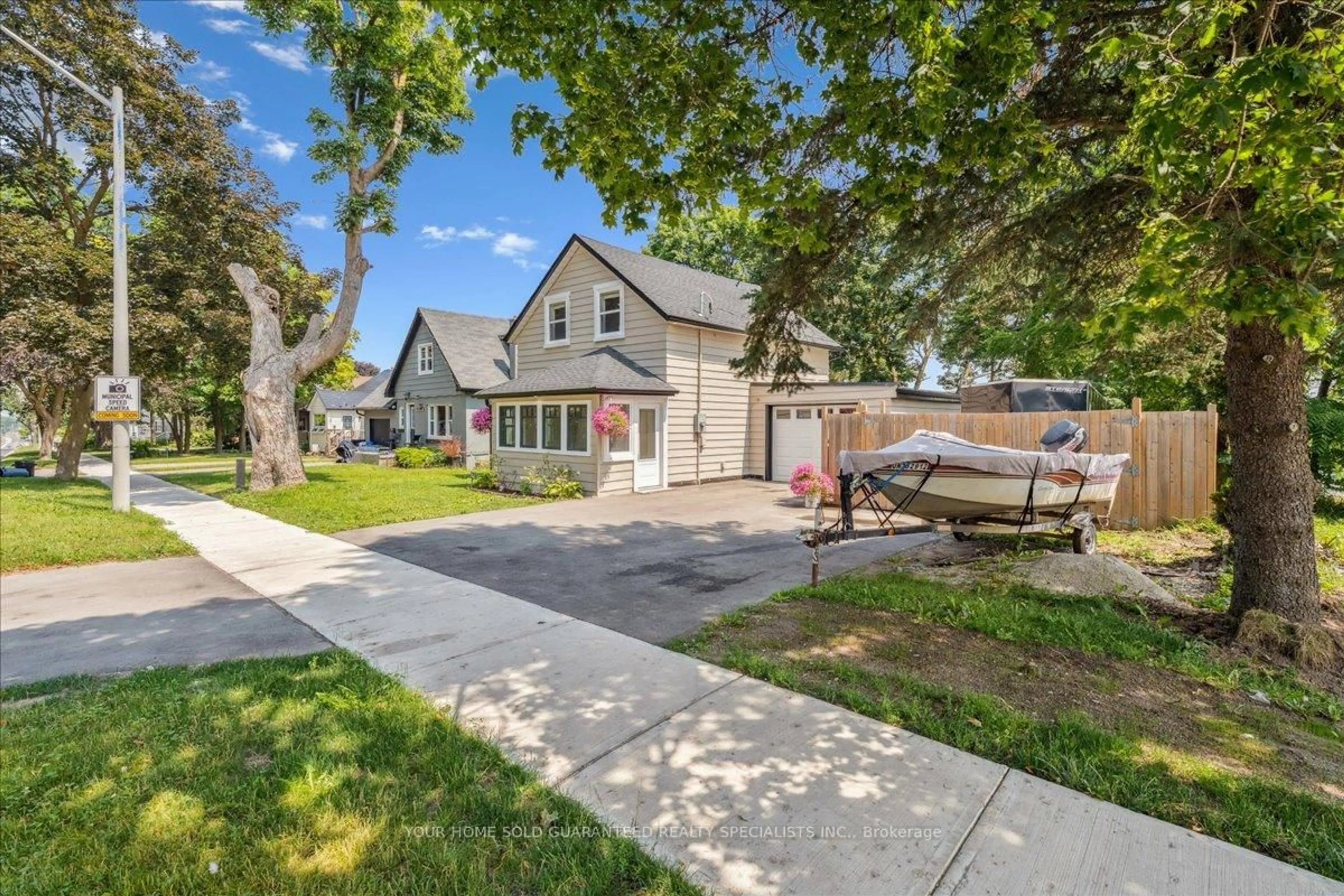 Patio, street for 501 Owen Sound St, Shelburne Ontario L9V 2W9