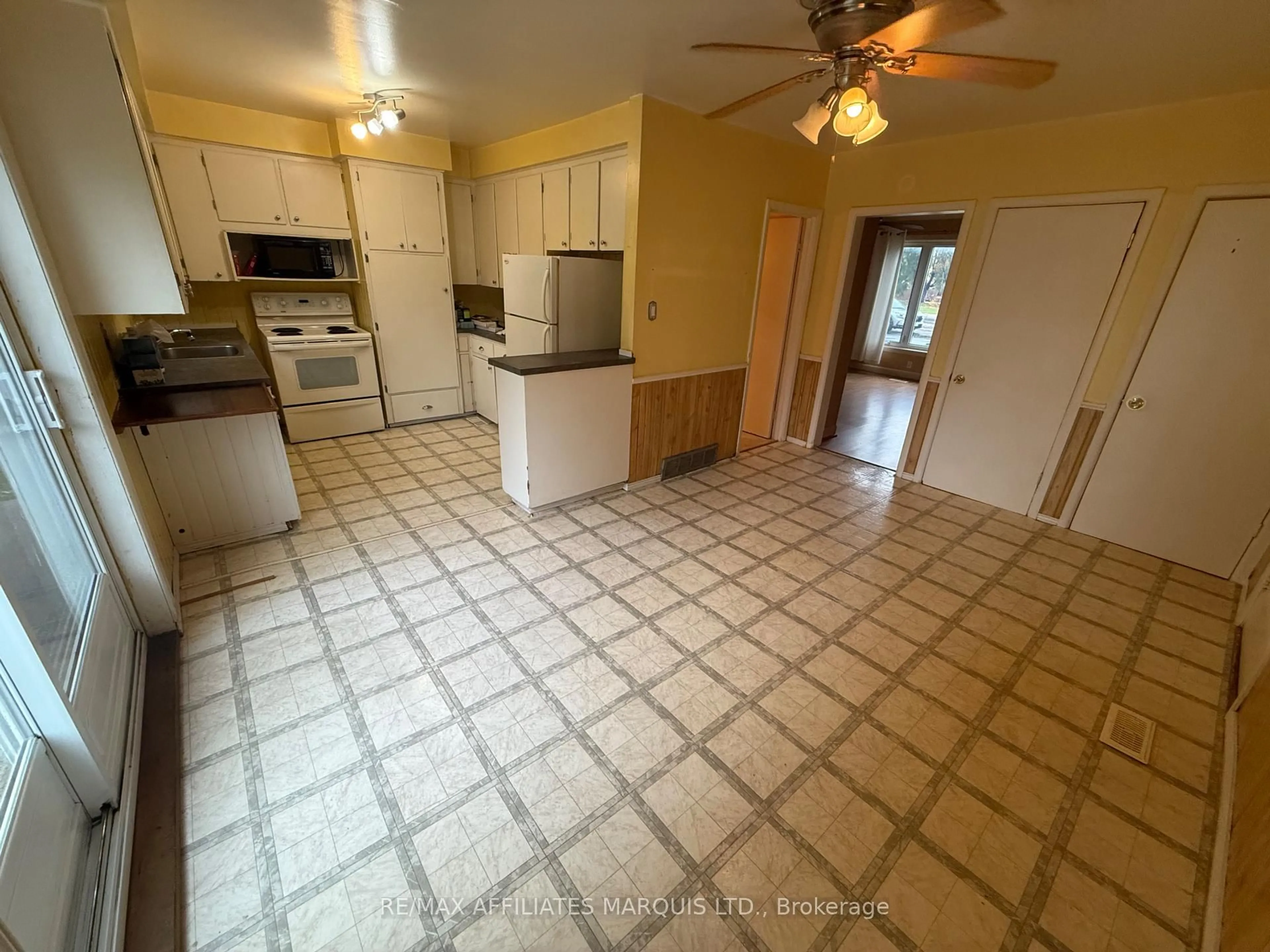 Unknown for 522 Second St, Cornwall Ontario K6J 1H4