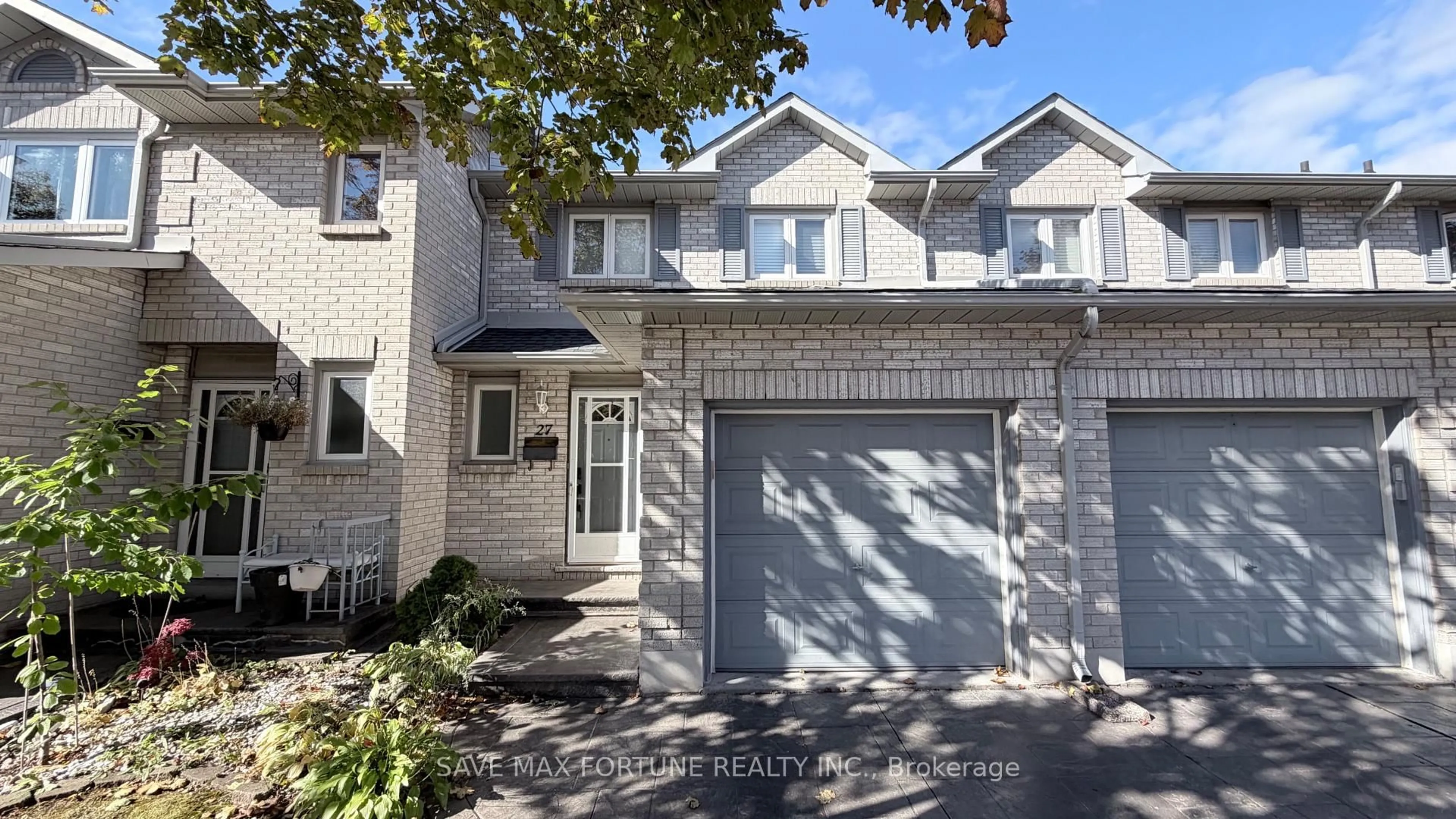 Home with brick exterior material, street for 1 Royalwood Crt #27, Hamilton Ontario L8E 4Y2