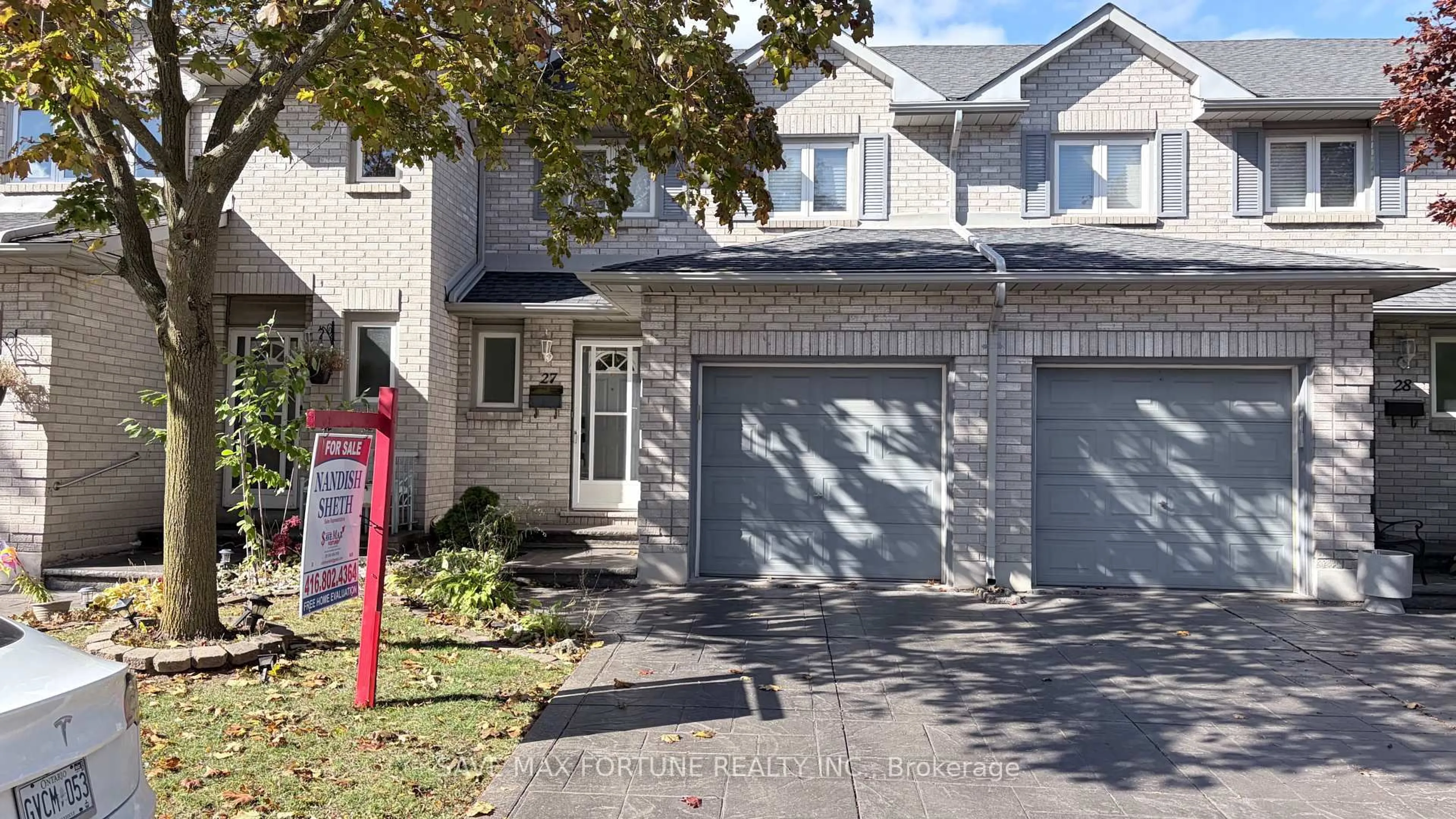 Unknown for 1 Royalwood Crt #27, Hamilton Ontario L8E 4Y2