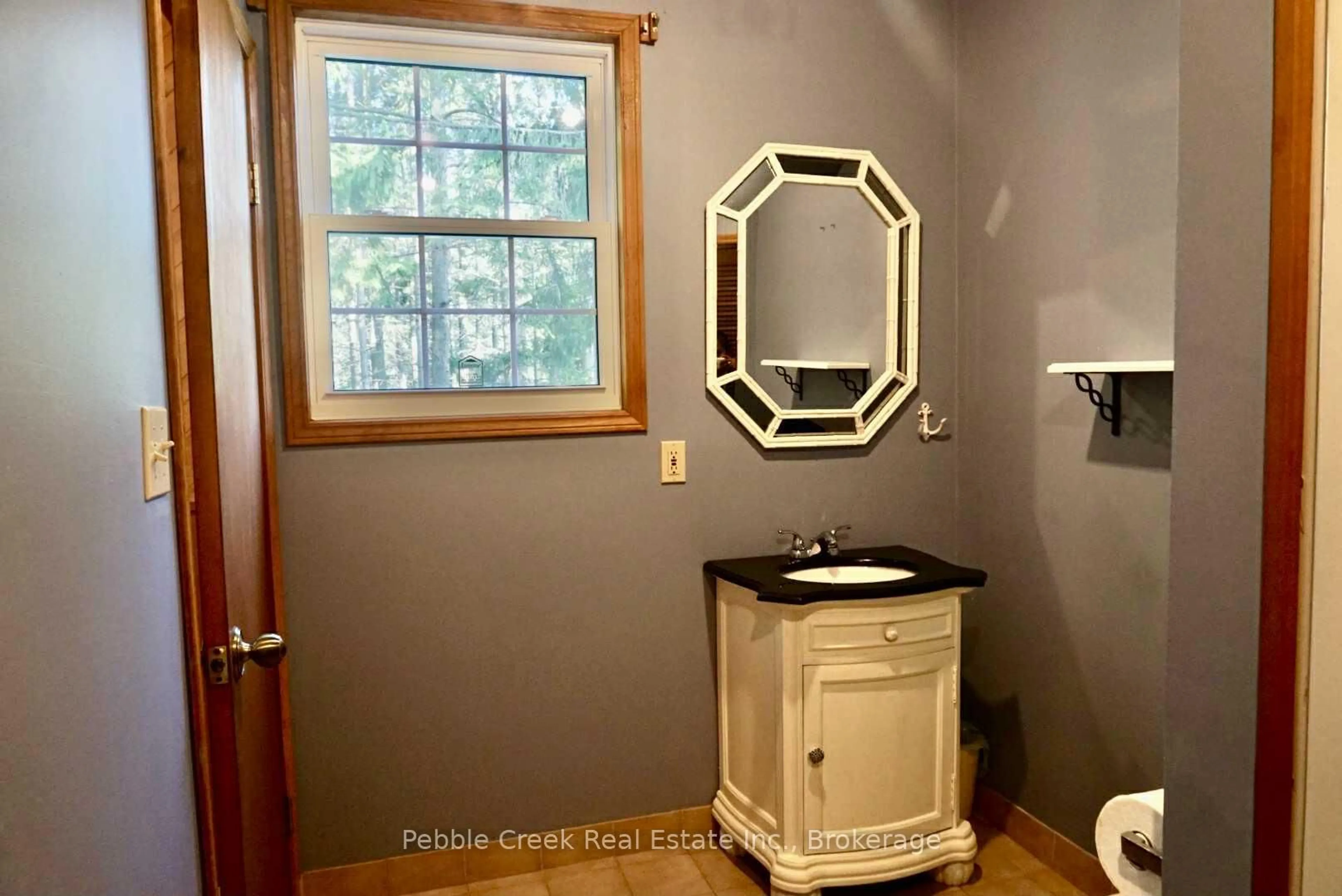 Standard bathroom, ceramic/tile floor for 84433 Sunrise Dr, Ashfield-Colborne-Wawanosh Ontario N7A 3X9