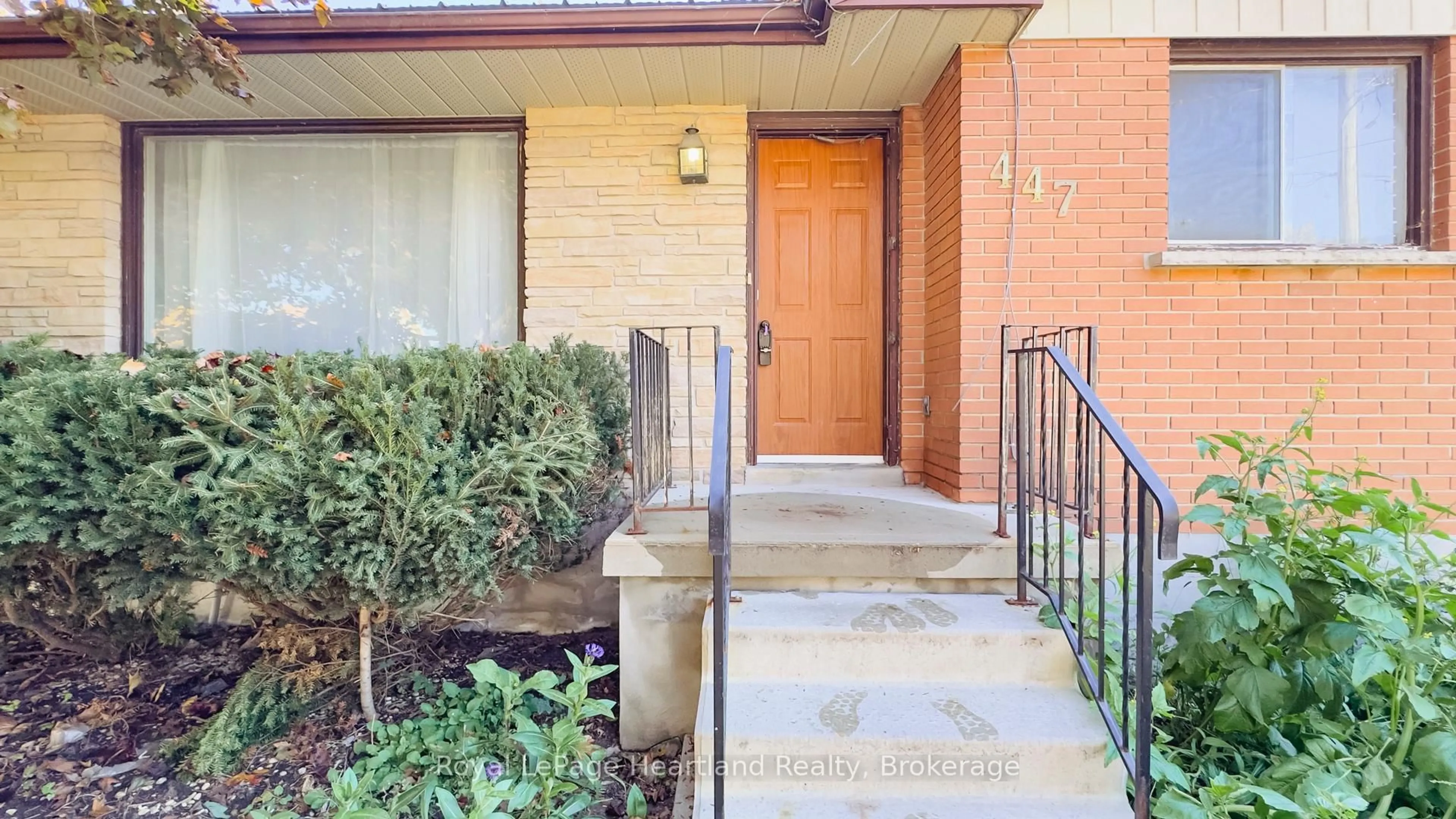 Indoor entryway for 447 Shuter St, North Huron Ontario N0G 2W0