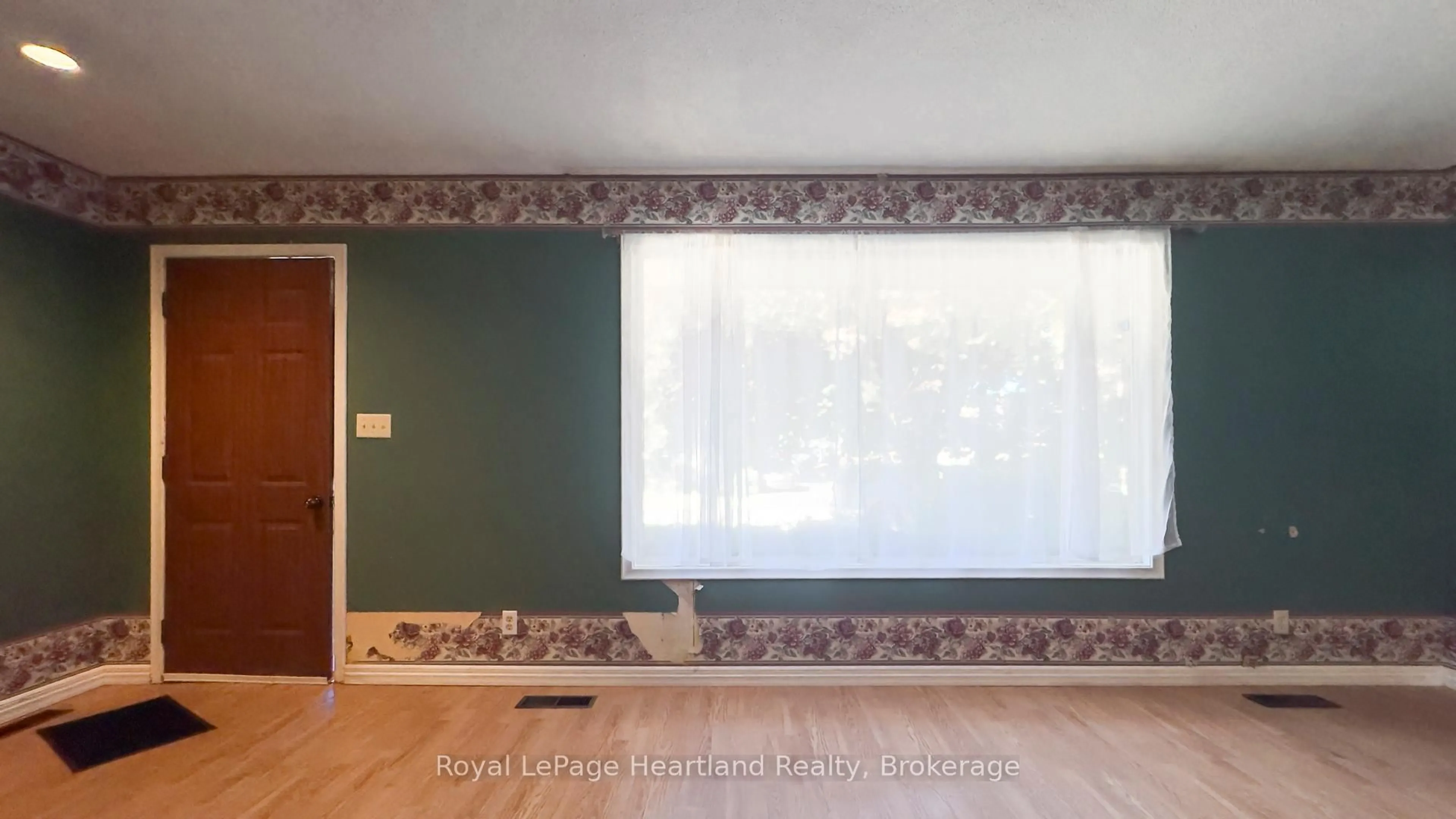 A pic of a room for 447 Shuter St, North Huron Ontario N0G 2W0