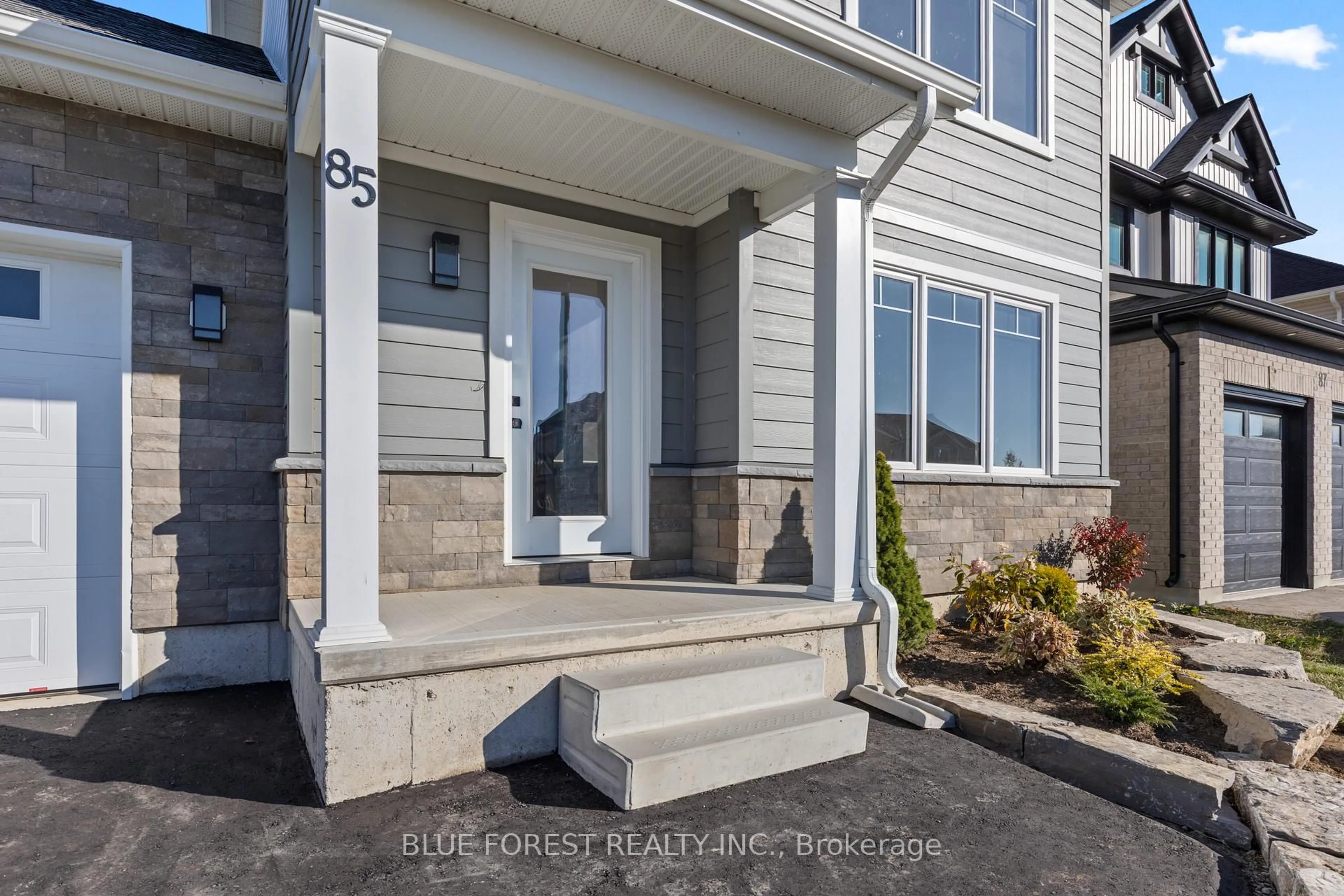 Indoor entryway for 85 Acorn Tr, St. Thomas Ontario N5R 0L8