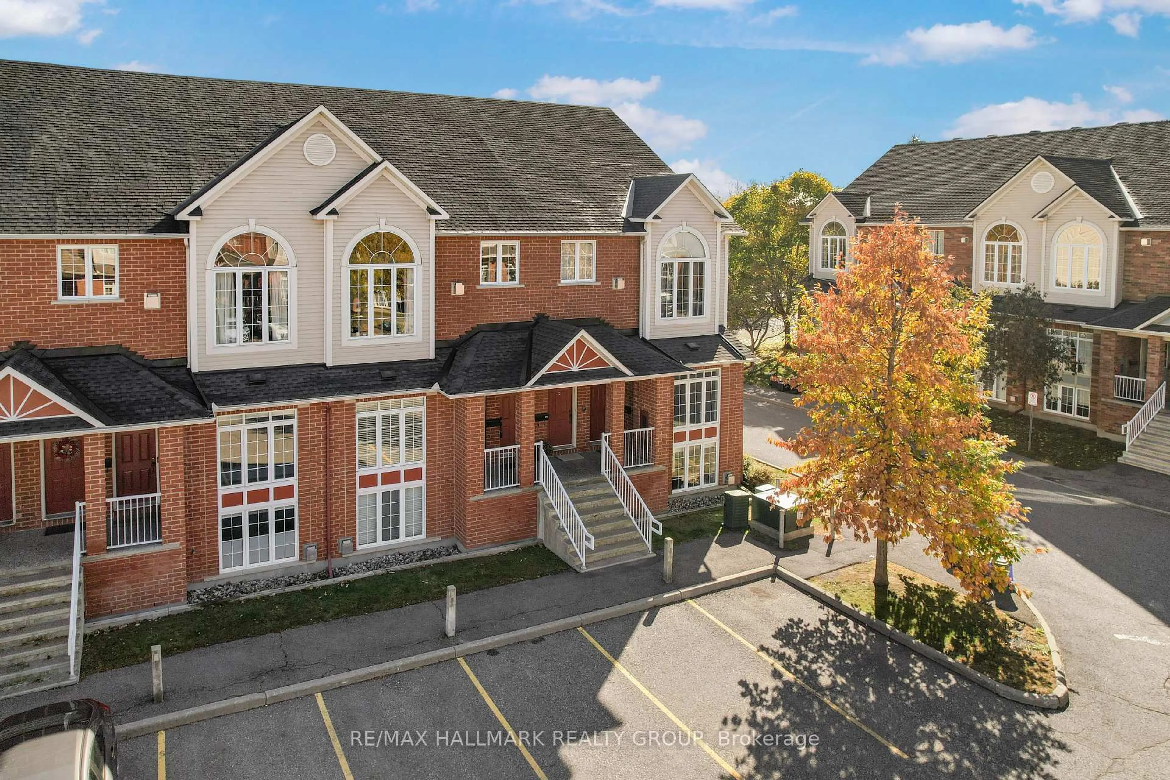 A pic from outside/outdoor area/front of a property/back of a property/a pic from drone, unknown for 70 Edenvale Dr #146, Ottawa Ontario K2K 3N6