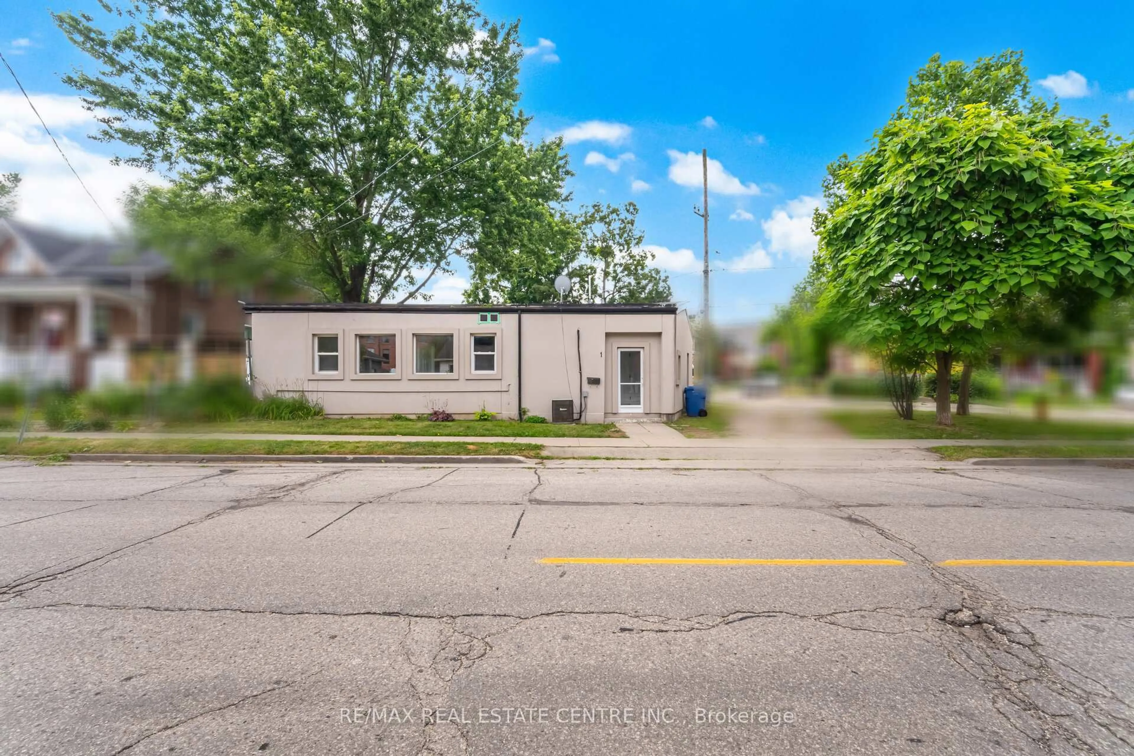 Unknown for 1 Ontario St, Guelph Ontario N1E 3A9