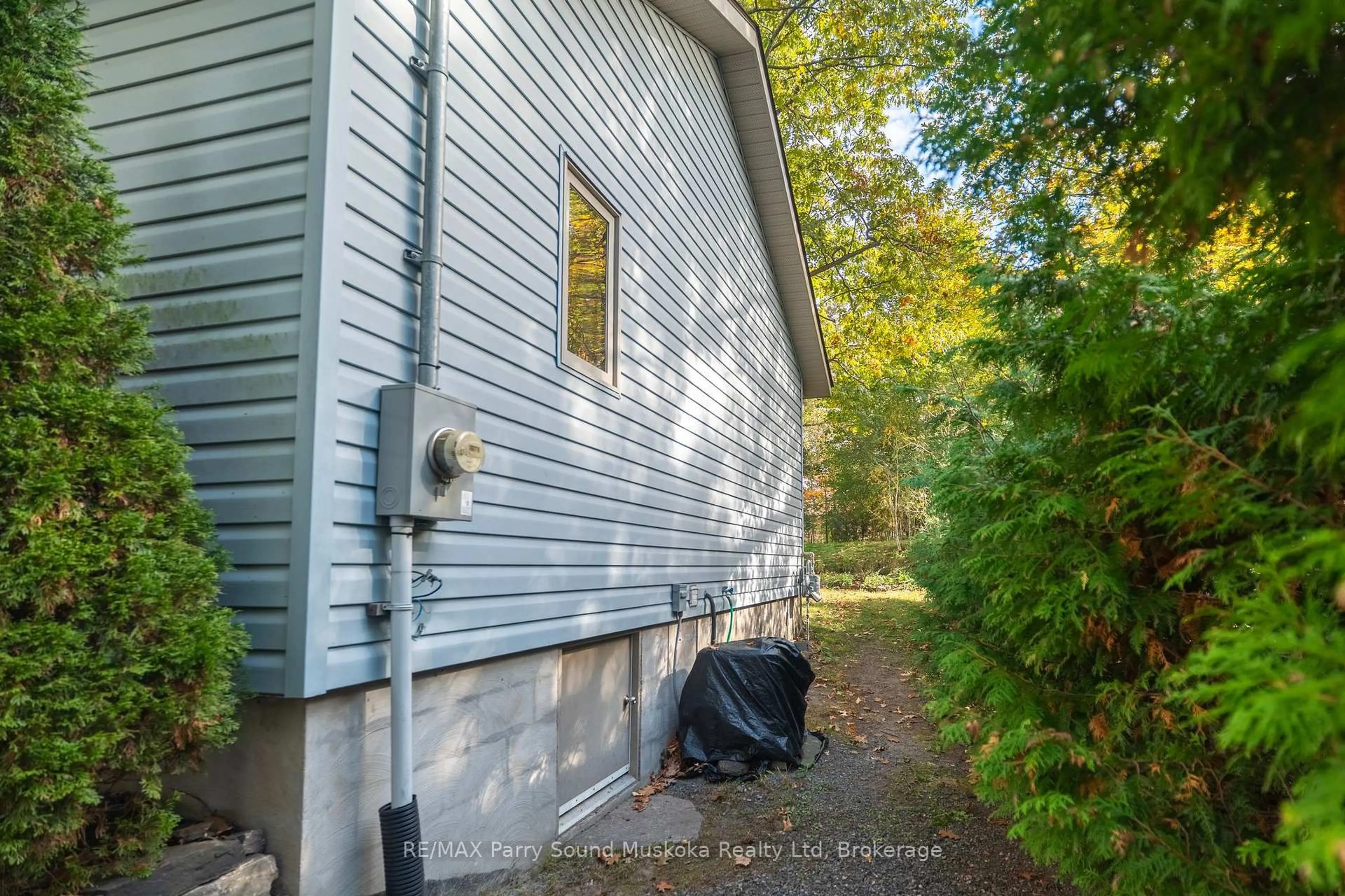 Shed for 17 Adelaide St, Parry Sound Ontario P2A 1H2