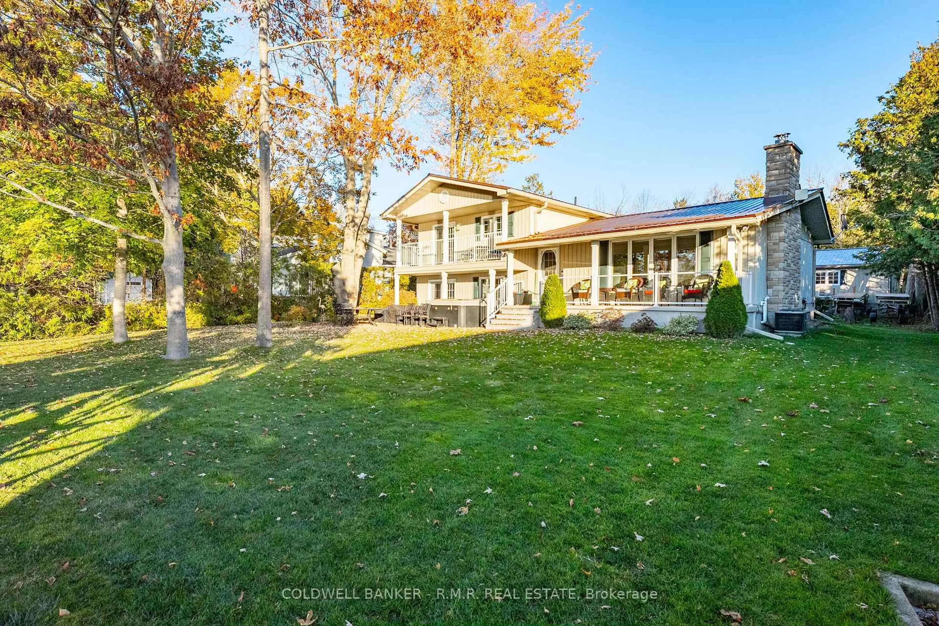 A pic from outside/outdoor area/front of a property/back of a property/a pic from drone, unknown for 32 Iris Dr, Kawartha Lakes Ontario K0M 1G0