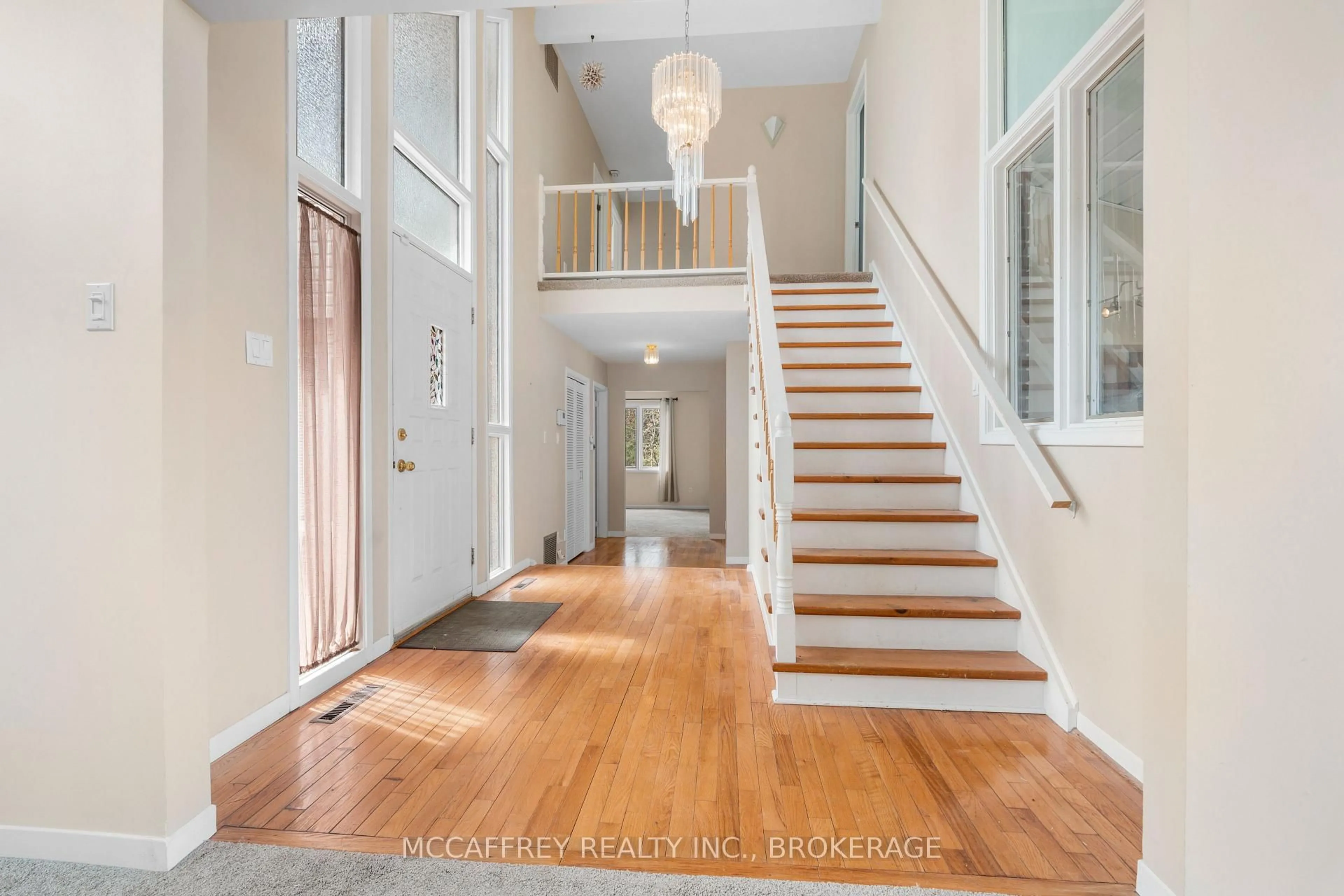 Indoor entryway for 79 River Rd, Greater Napanee Ontario K7R 3H3