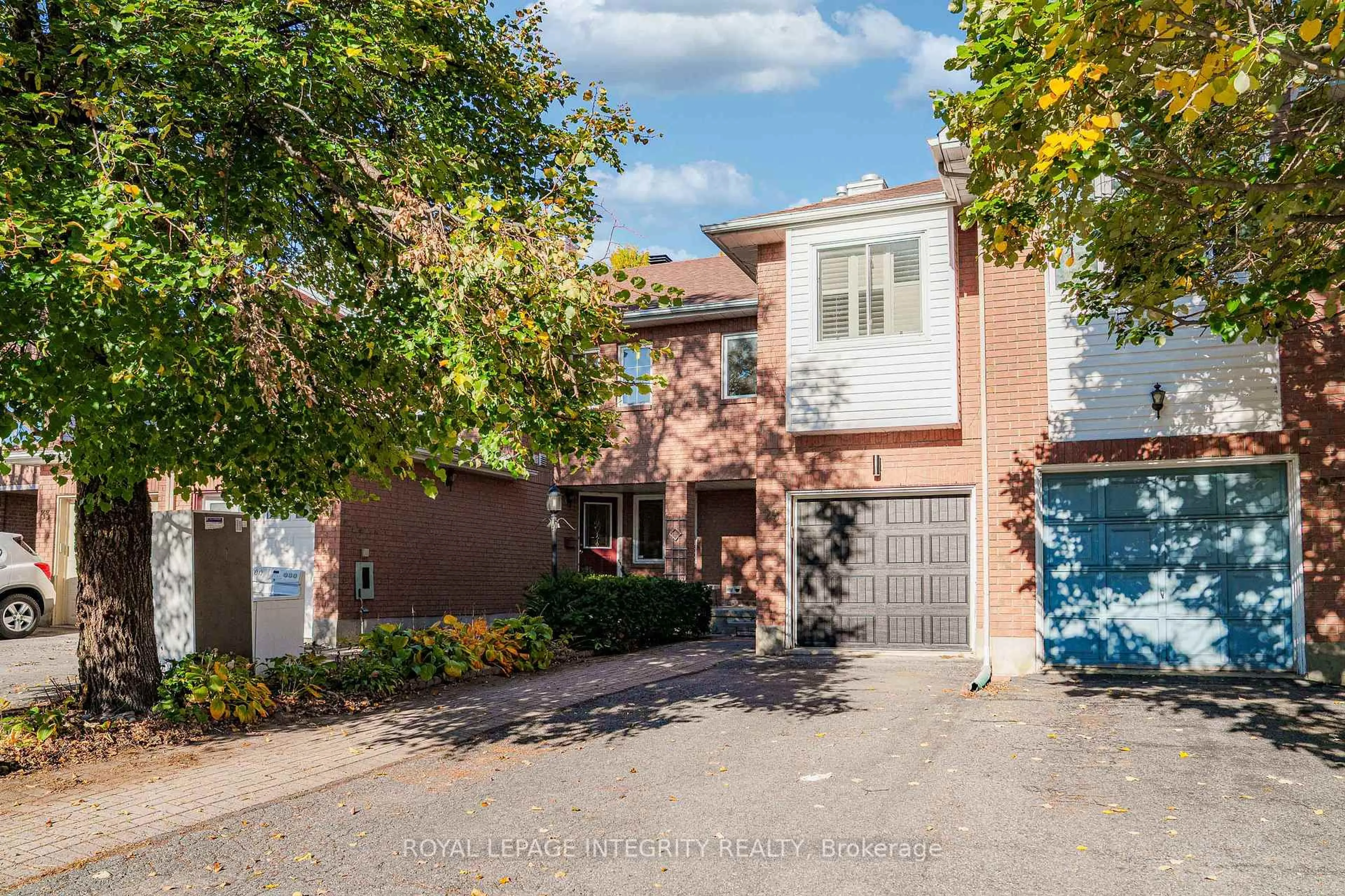 Home with brick exterior material, street for 29 Hemmingwood Way, Ottawa Ontario K2G 6B9