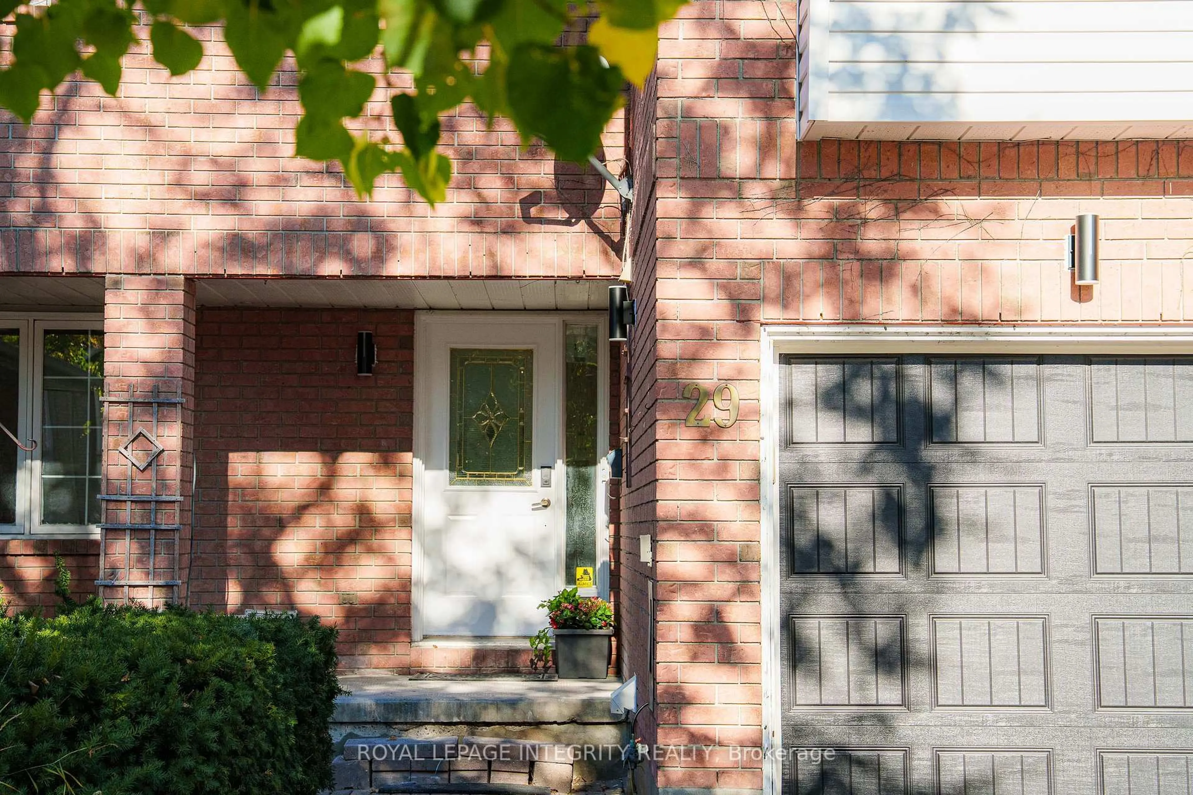 Home with brick exterior material, street for 29 Hemmingwood Way, Ottawa Ontario K2G 6B9