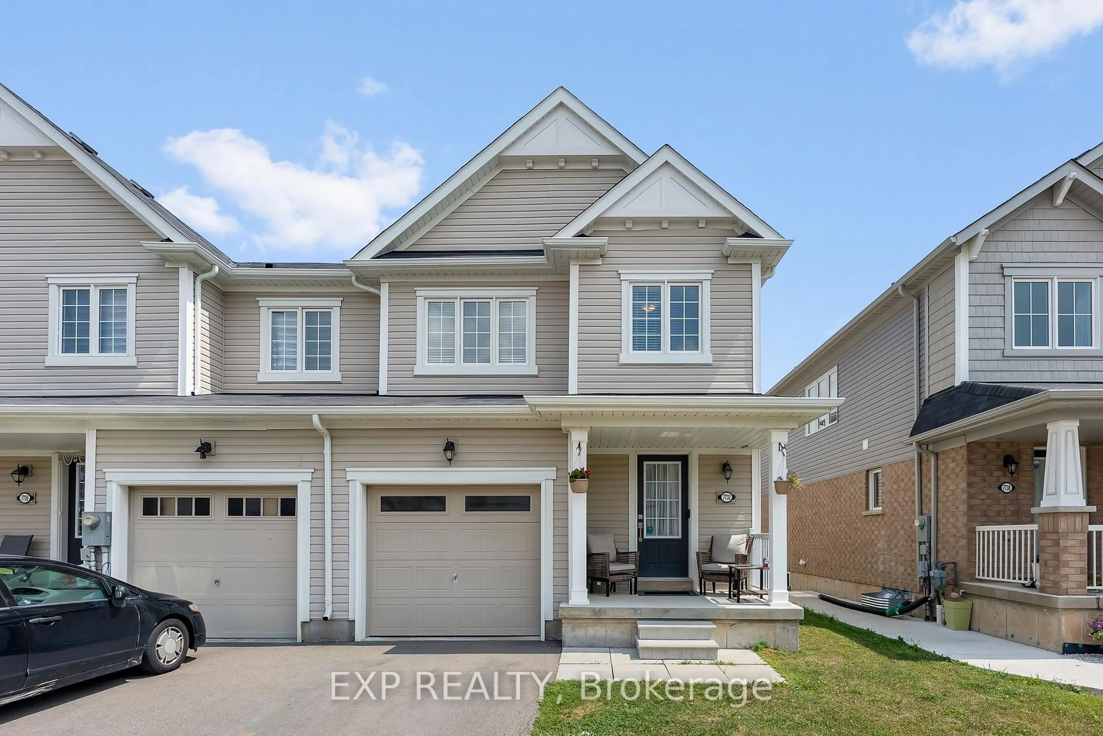 Home with vinyl exterior material, street for 7732 REDBUD Lane, Niagara Falls Ontario L2H 3R9