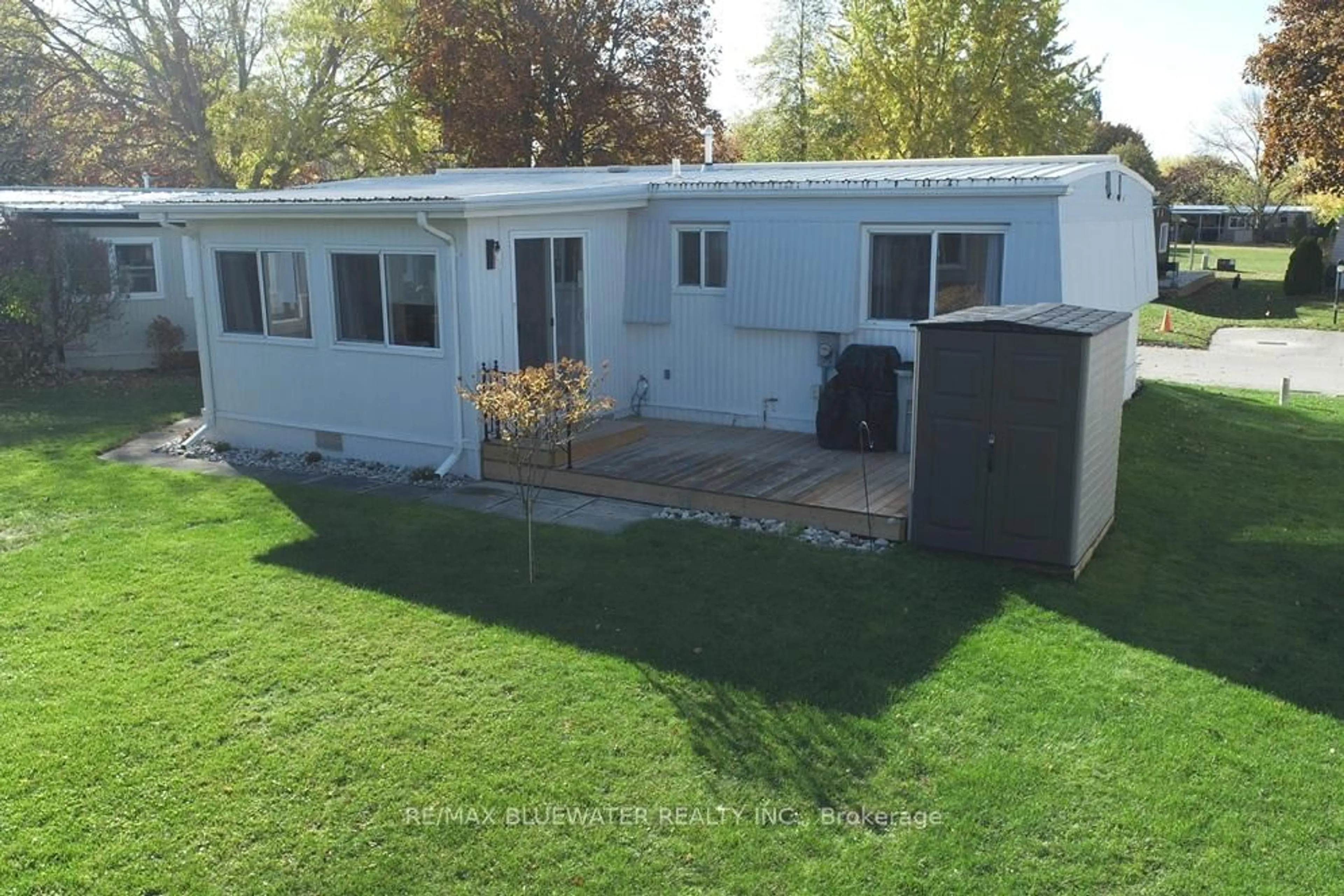 A pic from outside/outdoor area/front of a property/back of a property/a pic from drone, street for 79 Pebble Beach Pkwy, South Huron Ontario N0M 1T0