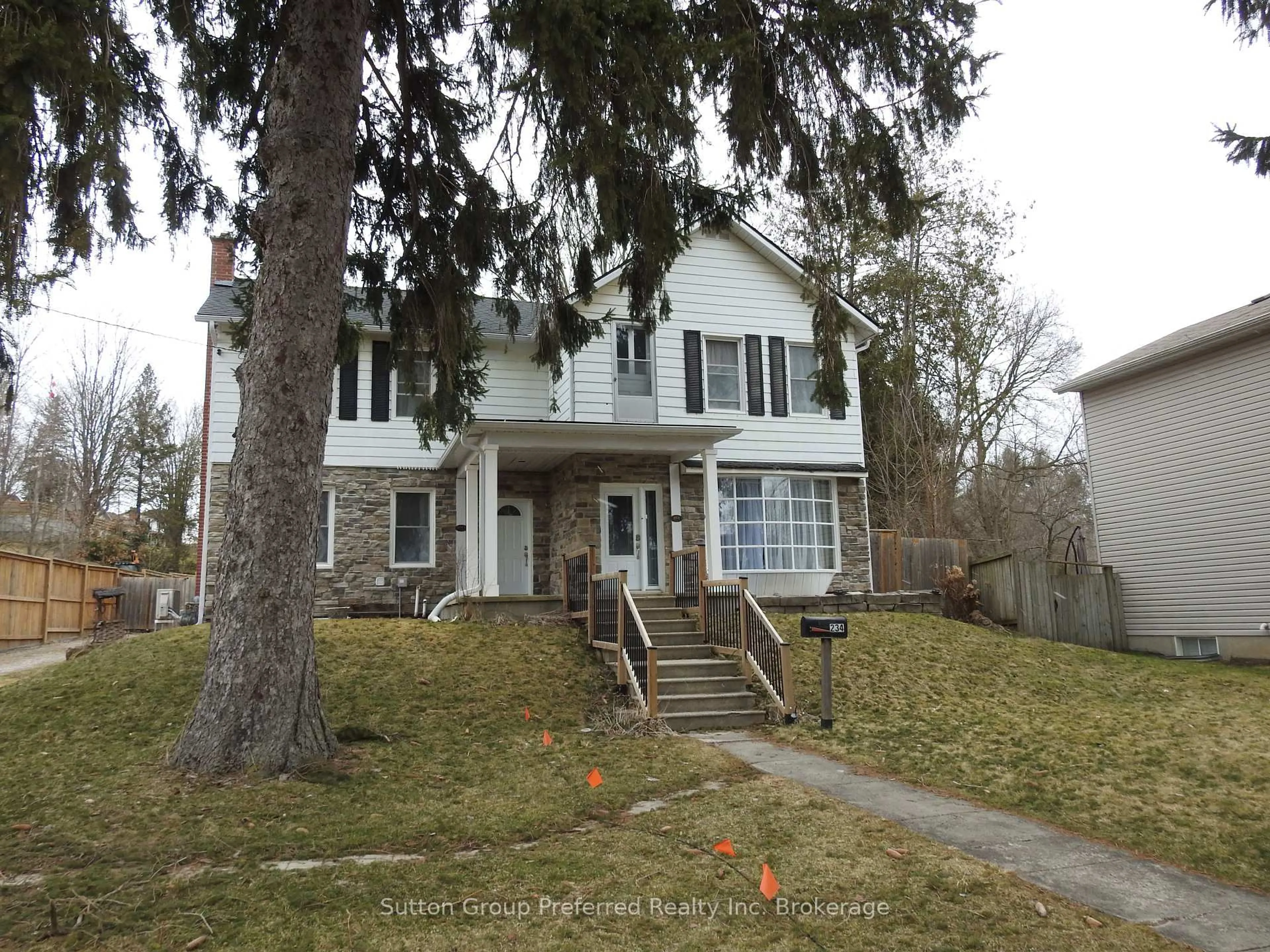 Unknown for 234 Victoria St, Ingersoll Ontario N5C 2N1