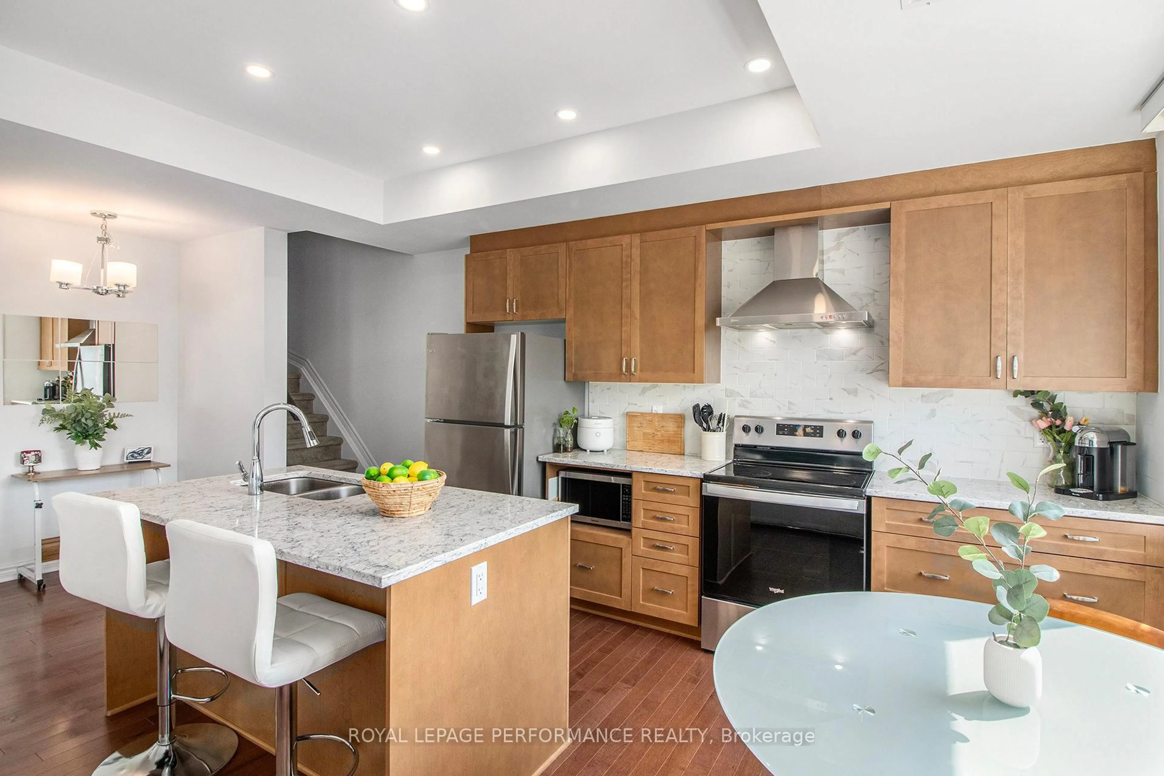 Contemporary kitchen, unknown for 84 Carabiner Private, Ottawa Ontario K1W 0L7
