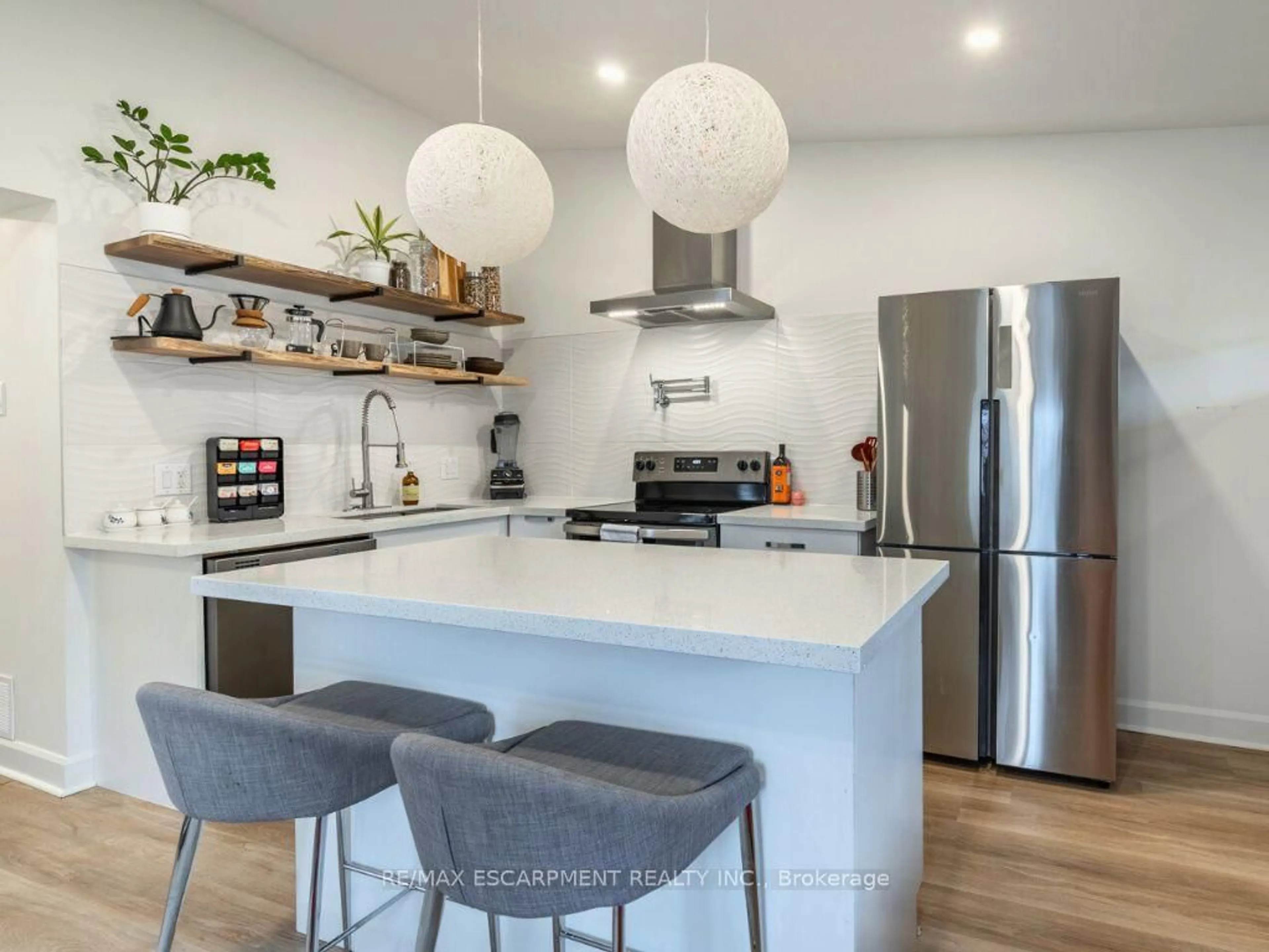 Open concept kitchen, unknown for 48 Frederick Ave, Hamilton Ontario L8H 4K4