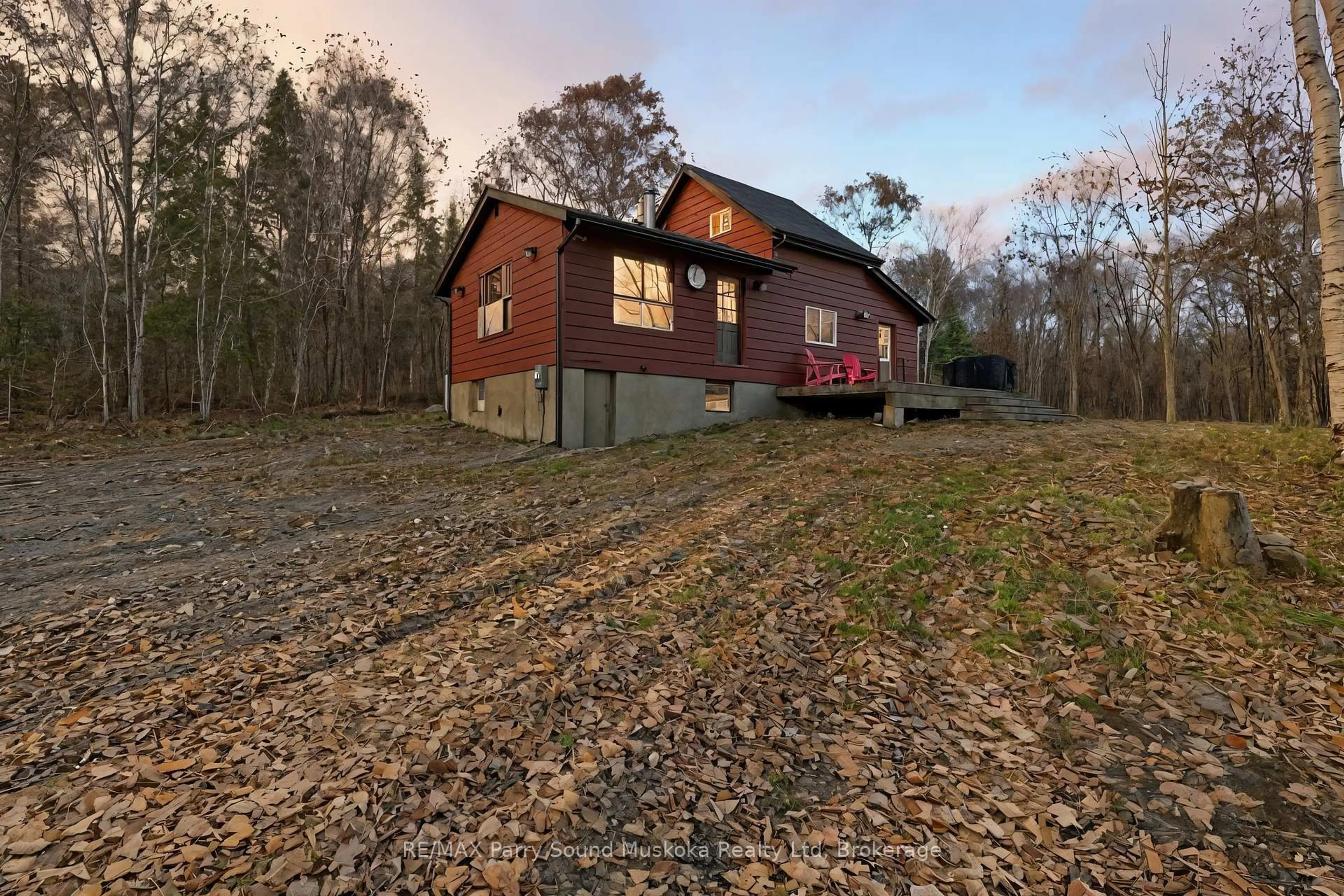 A pic from outside/outdoor area/front of a property/back of a property/a pic from drone, building for 520 Centre Rd, McKellar Ontario P2A 0B4