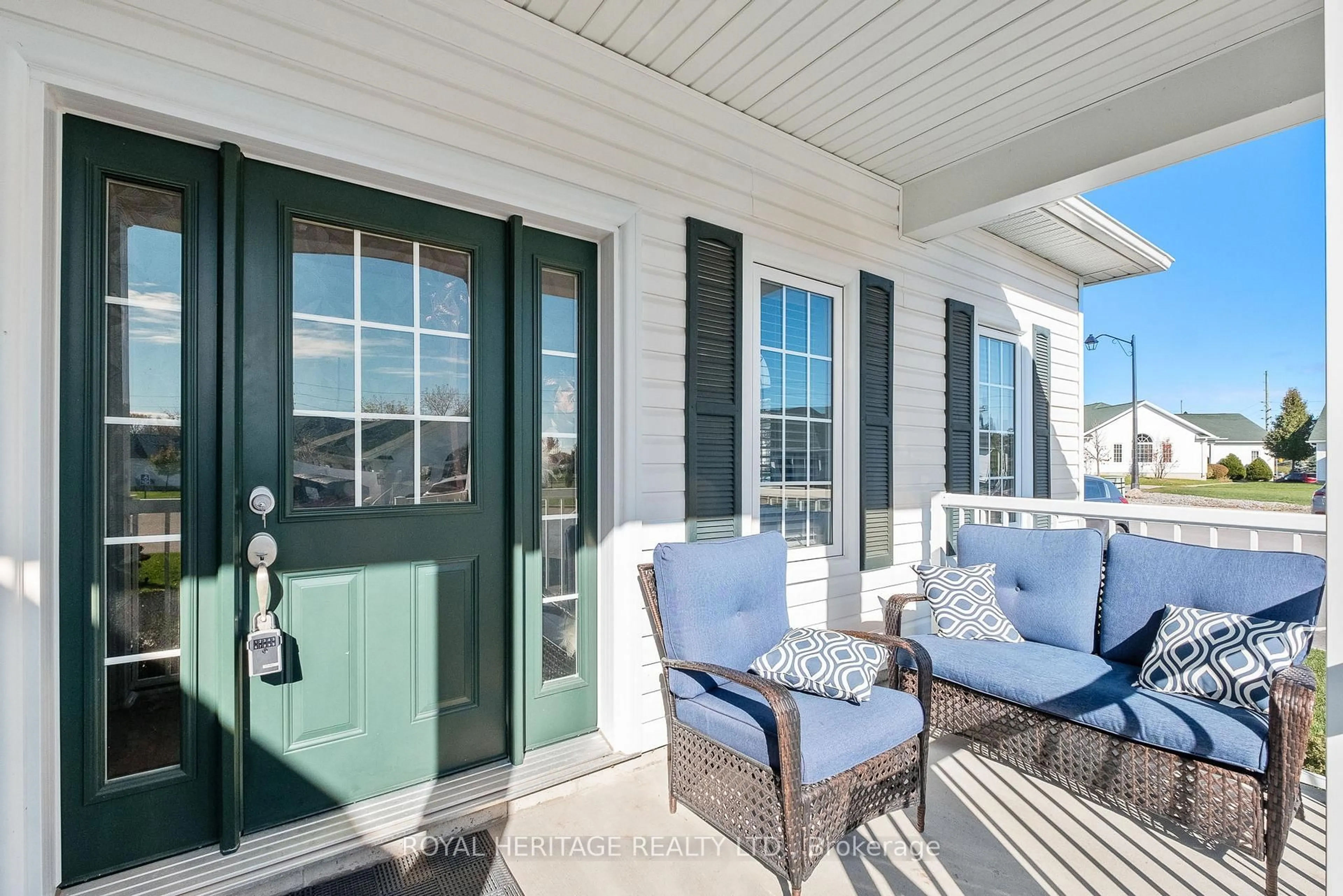 Indoor entryway for 300 Croft St #2001, Port Hope Ontario L1A 0E1