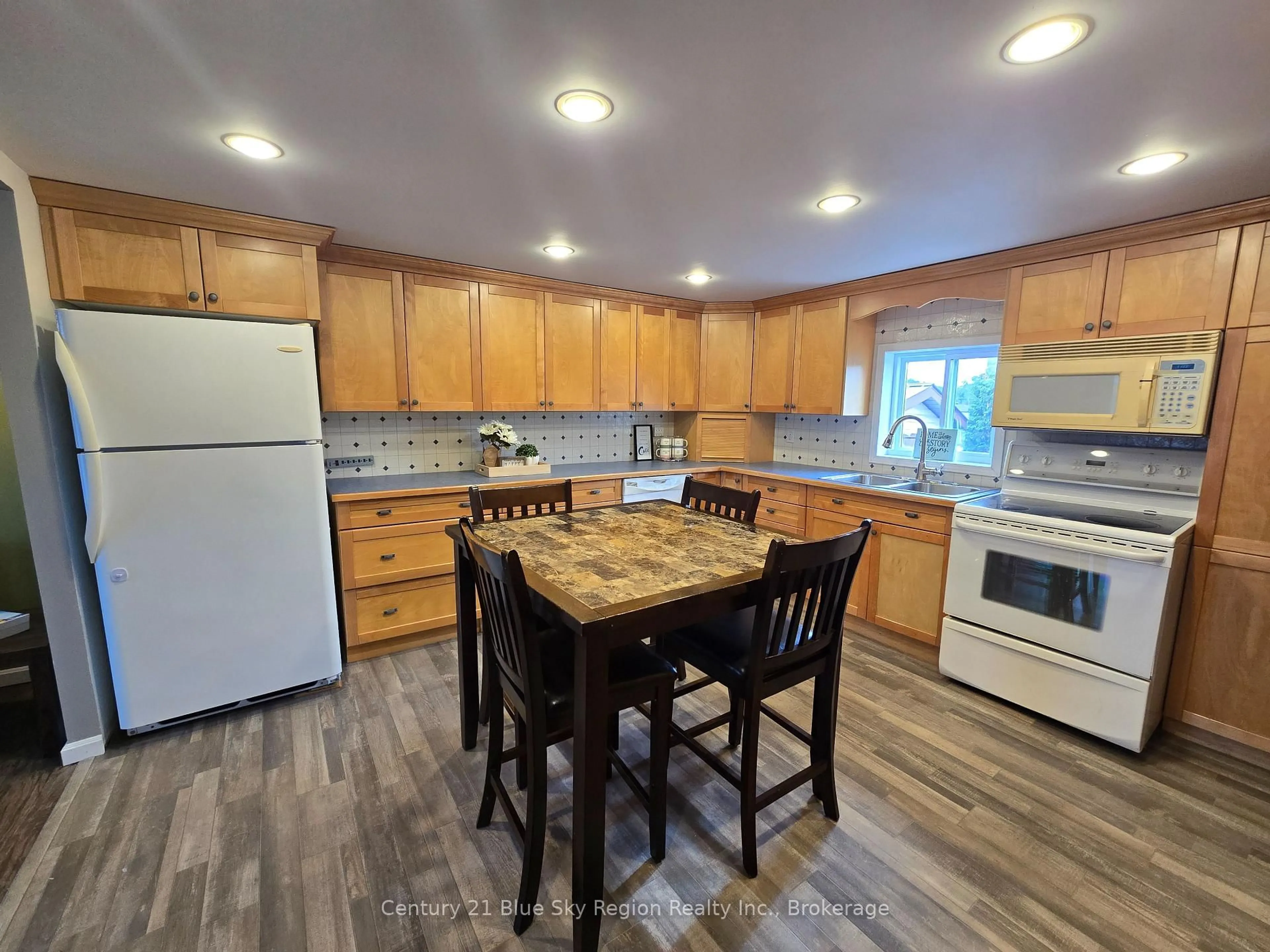 Open concept kitchen, unknown for 66 Principale St, West Nipissing Ontario P0H 2M0