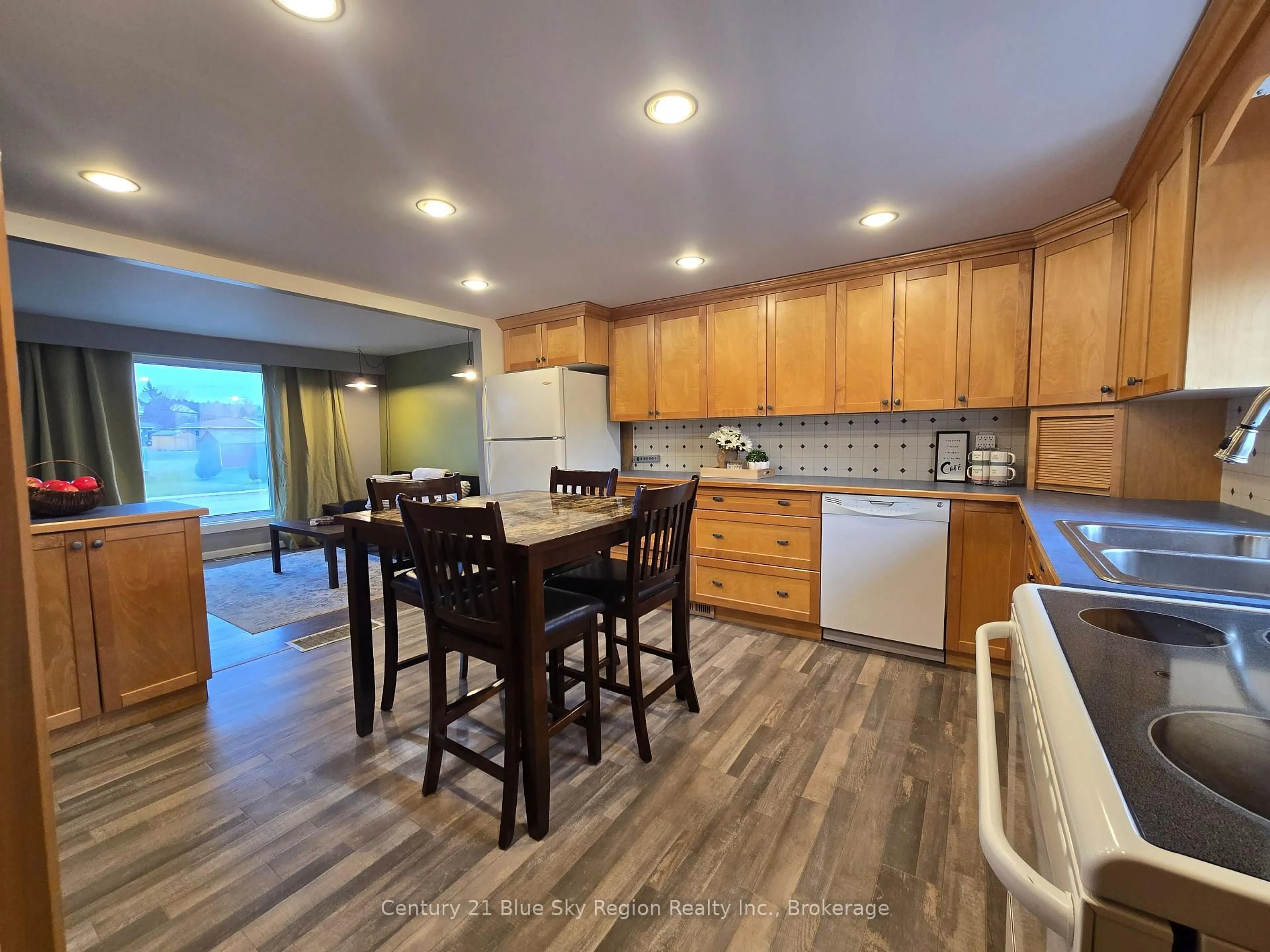 Open concept kitchen, unknown for 66 Principale St, West Nipissing Ontario P0H 2M0