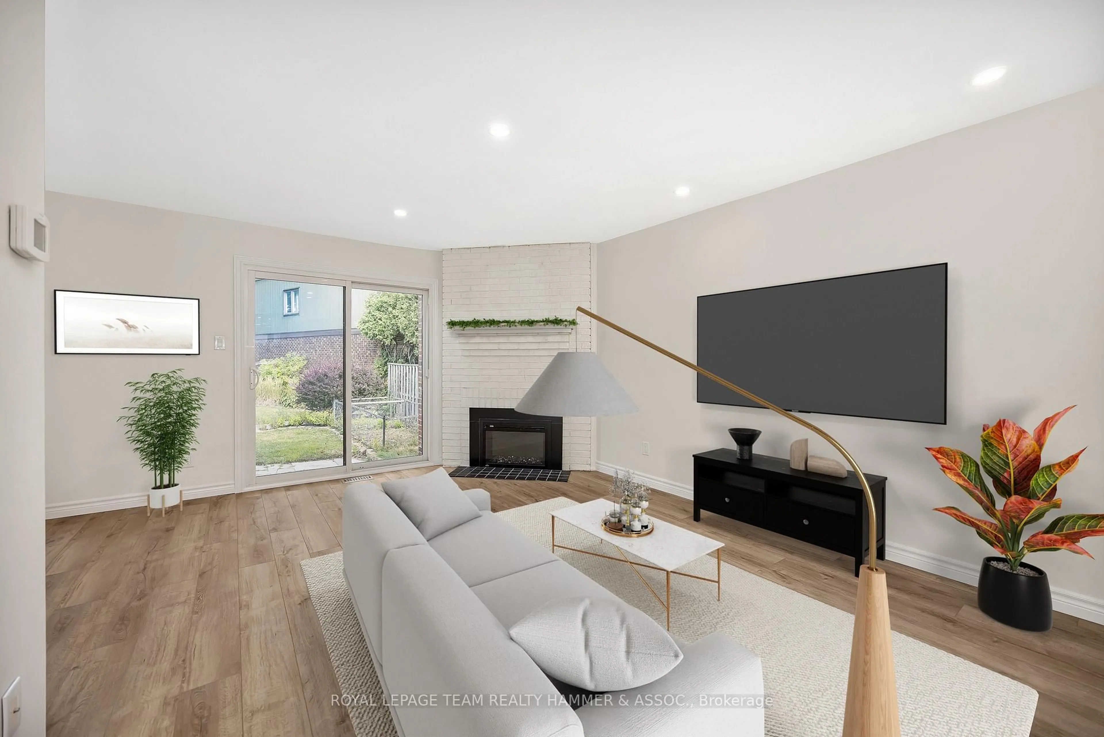 Unknown for 8 Chisholm Crt, Kanata Ontario K2K 1E2