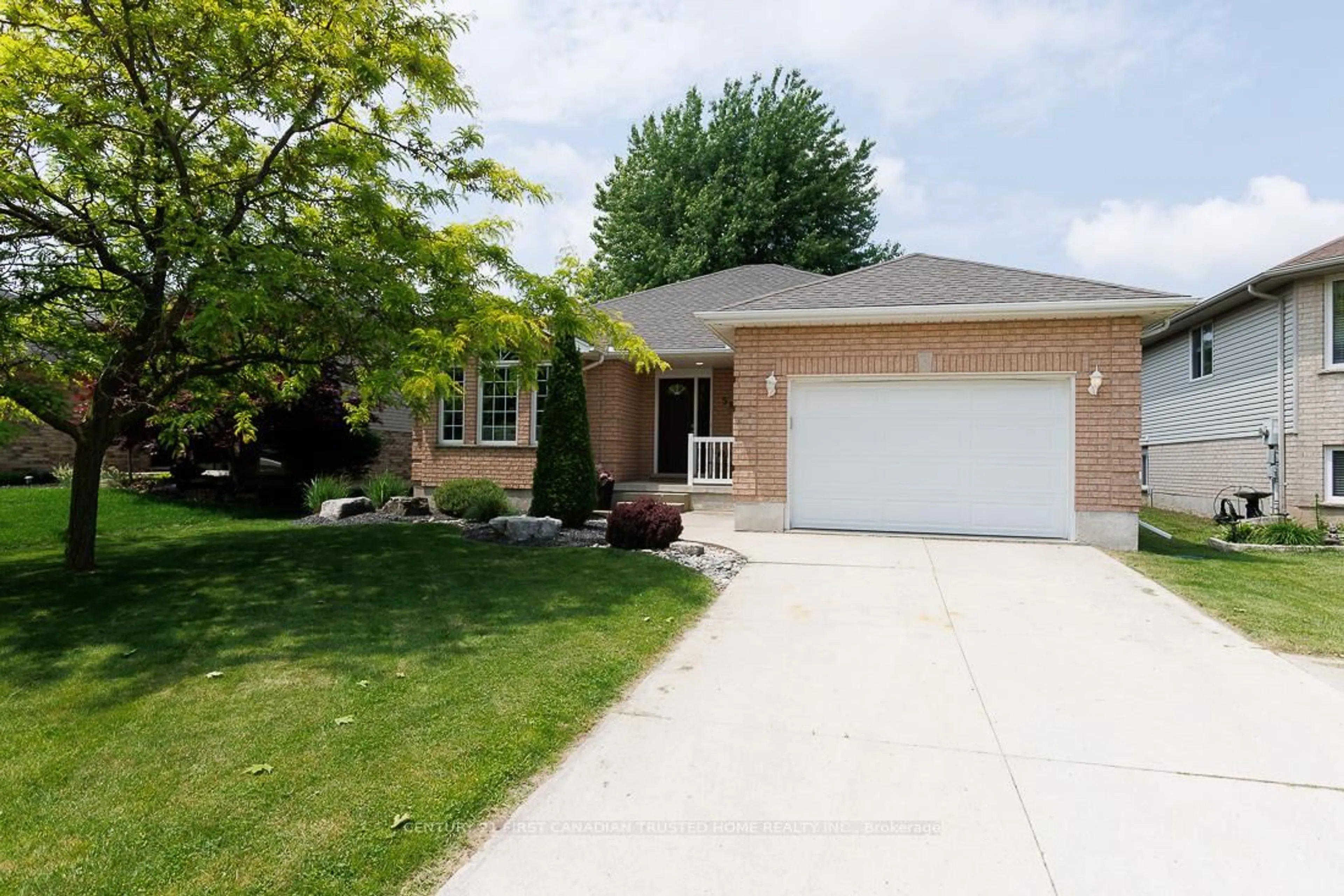 Home with brick exterior material, street for 581 Harris Circ, Strathroy-Caradoc Ontario N7G 4H2