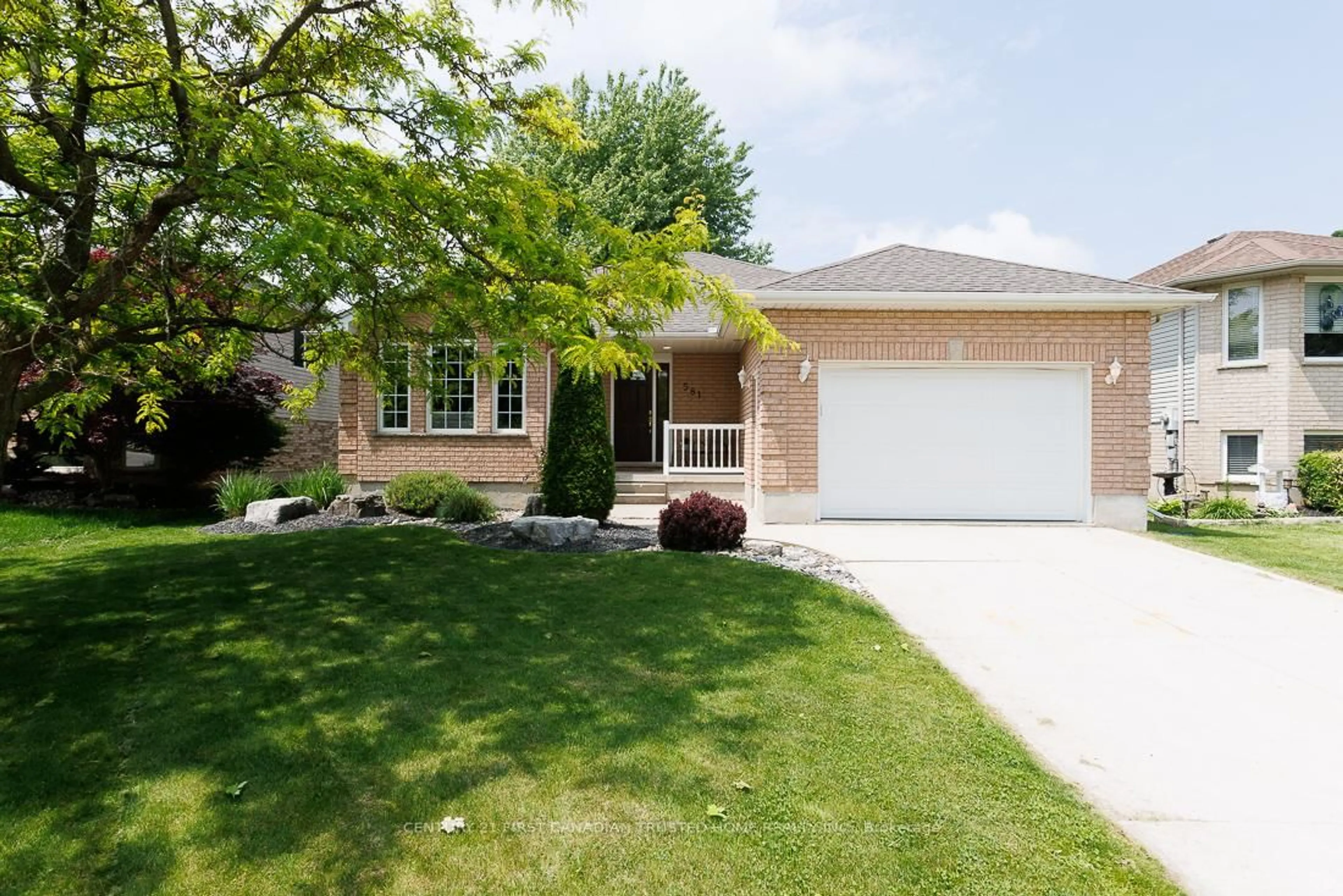 Home with brick exterior material, street for 581 Harris Circ, Strathroy-Caradoc Ontario N7G 4H2