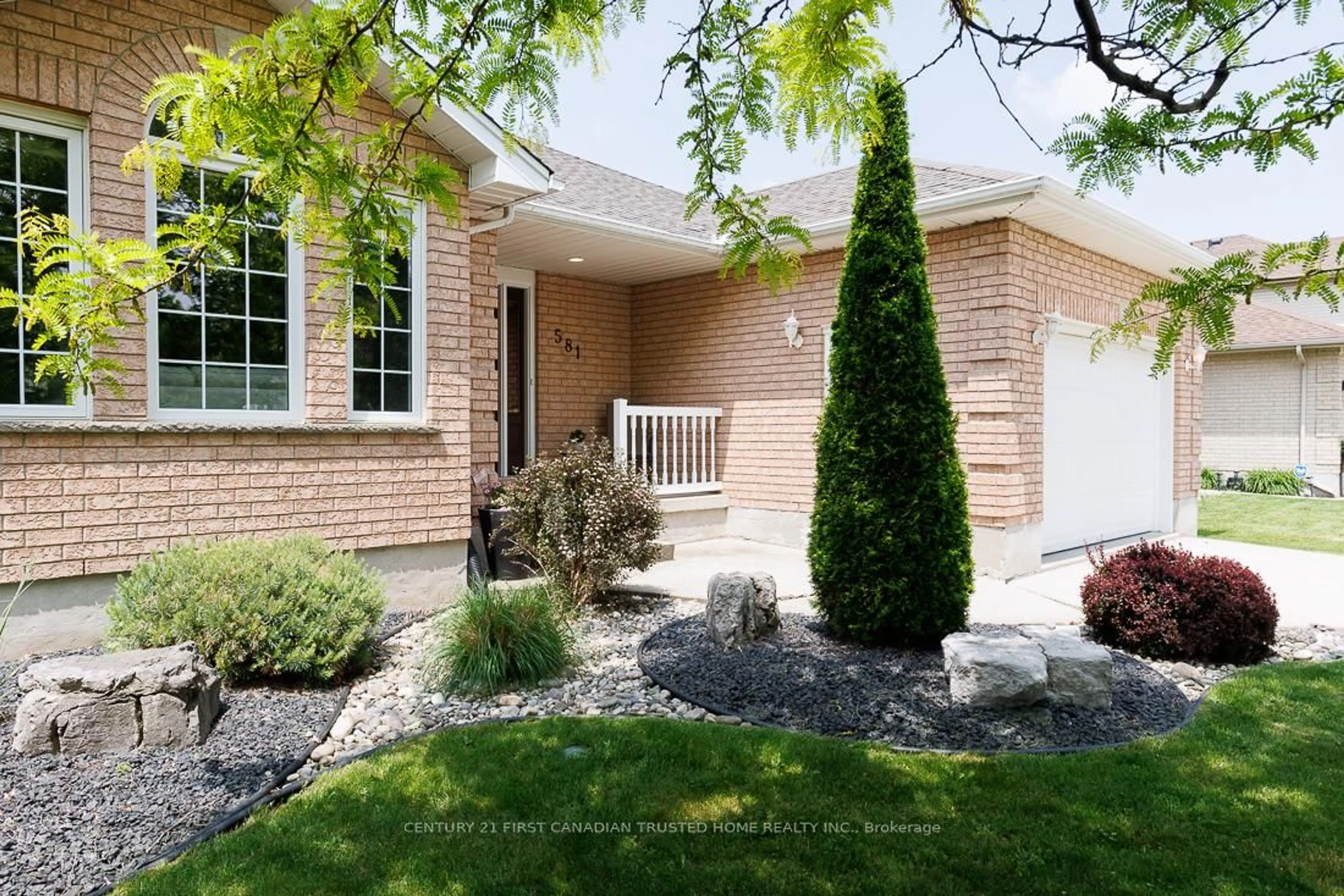 Home with brick exterior material, street for 581 Harris Circ, Strathroy-Caradoc Ontario N7G 4H2