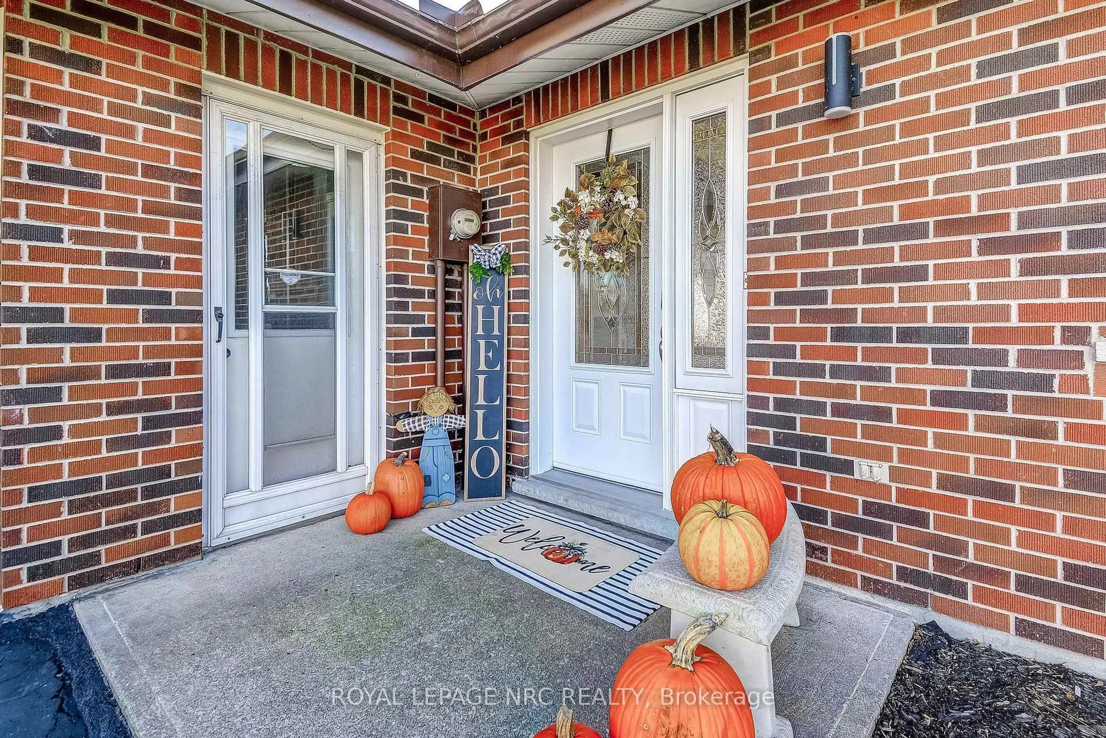Indoor entryway for 10781 Lakeshore Rd, Wainfleet Ontario L3K 5V4