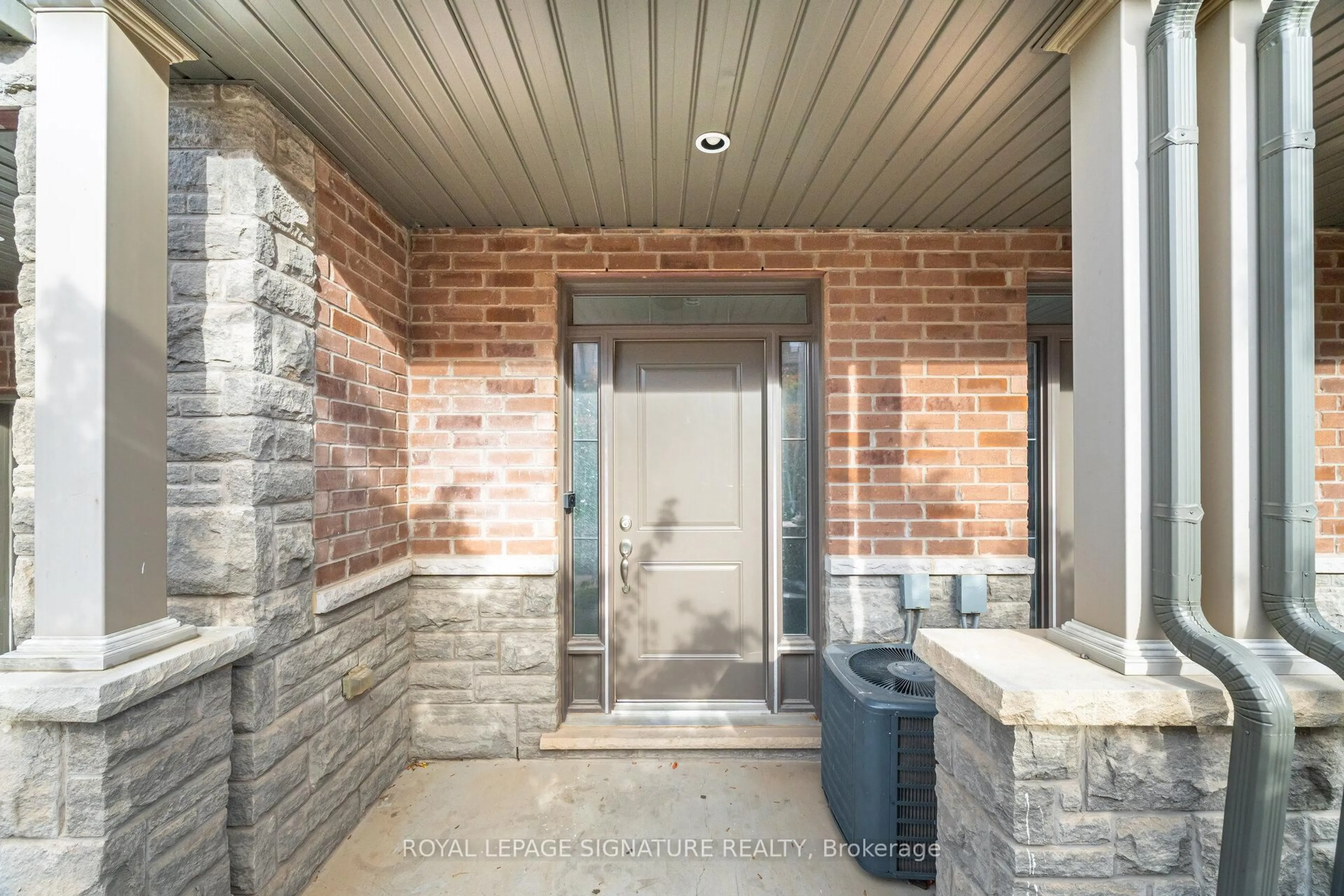 Unknown for 5 Ridgeside Lane, Hamilton Ontario L8B 1W5