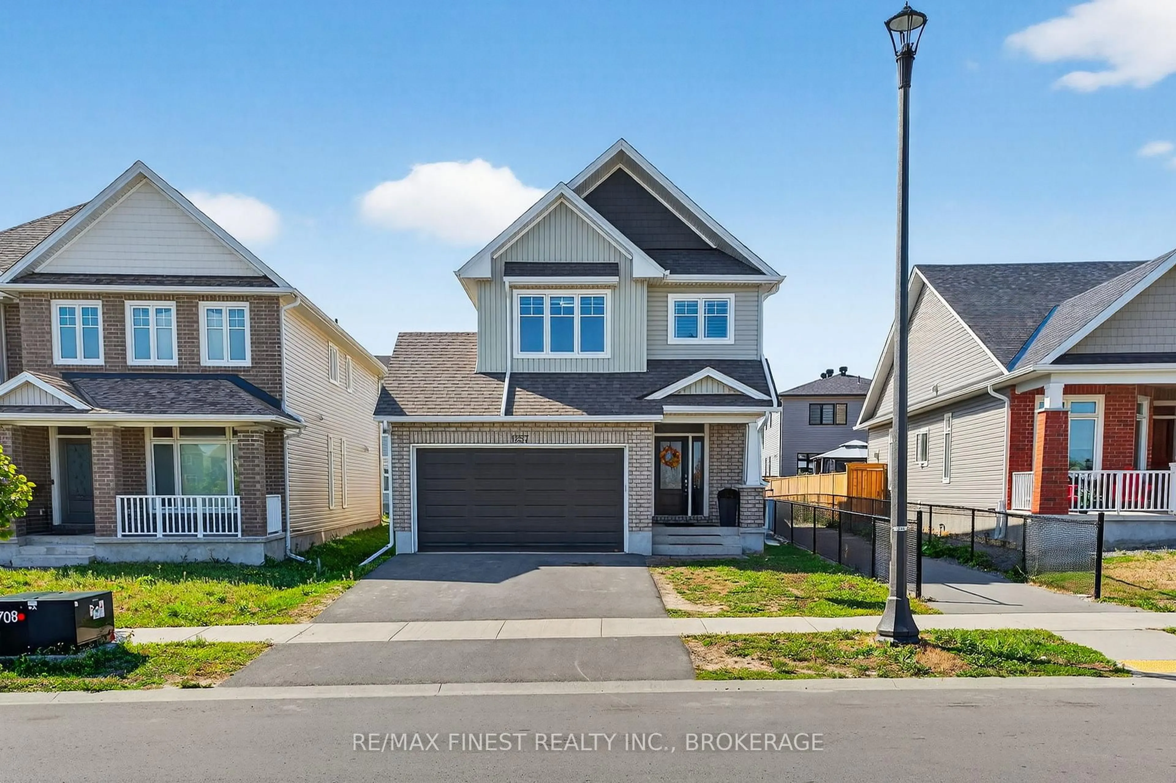 Home with vinyl exterior material, street for 1257 Wheathill St, Kingston Ontario K7M 0H4