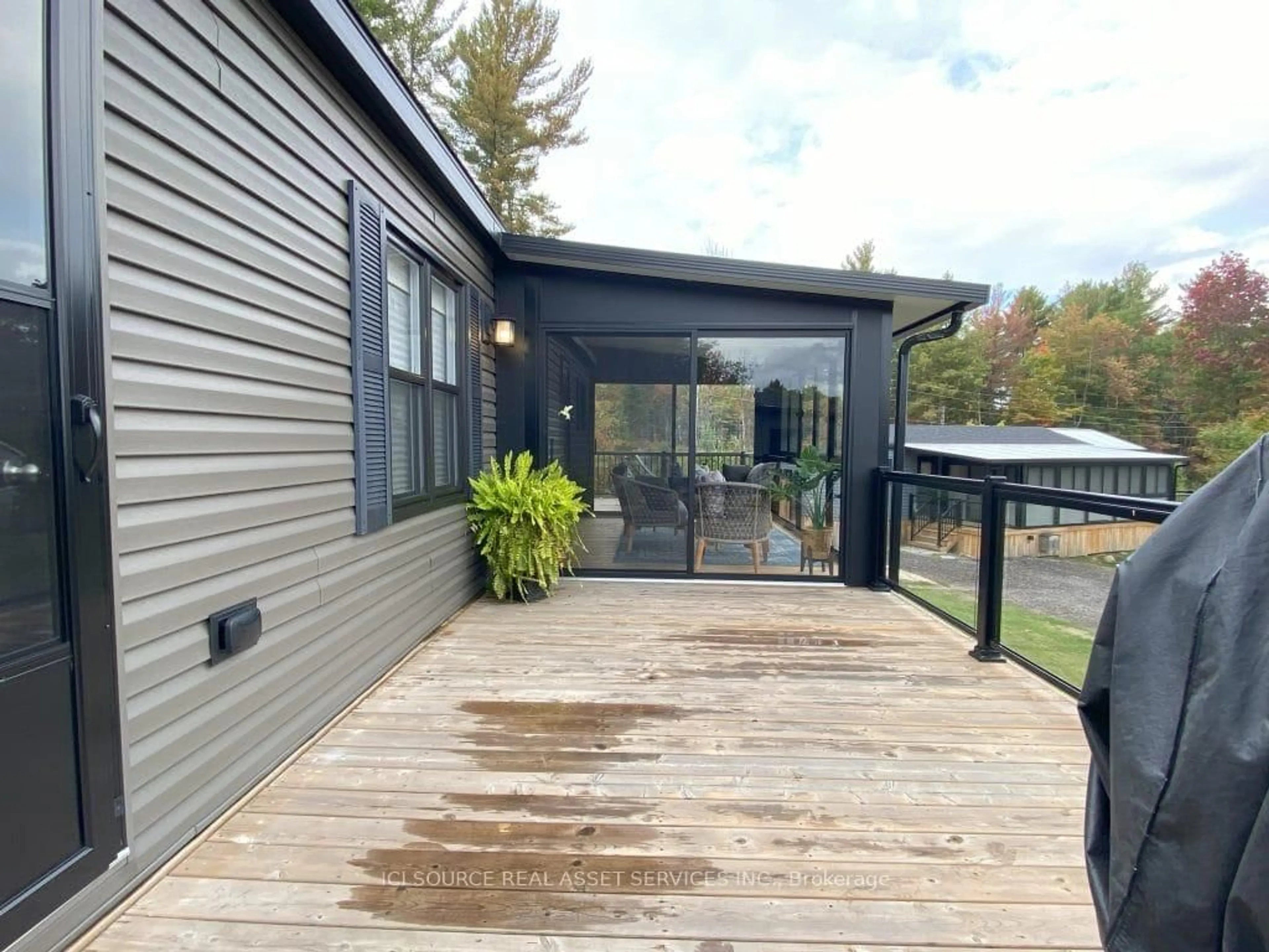 Patio, water/lake/river/ocean view for 1047 Bonnie Lake Camp Rd #BBT098, Bracebridge Ontario P1L 1W9