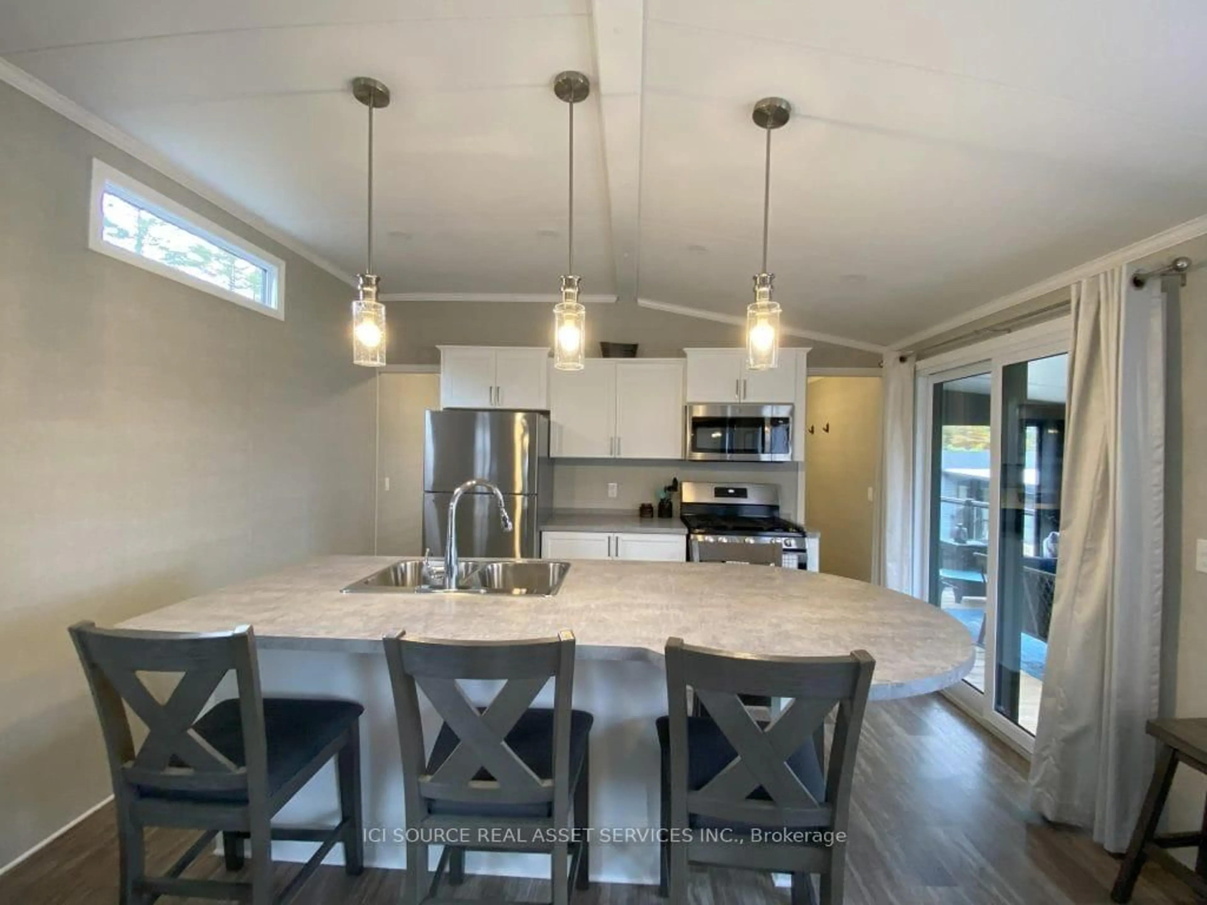 Open concept kitchen, unknown for 1047 Bonnie Lake Camp Rd #BBT098, Bracebridge Ontario P1L 1W9