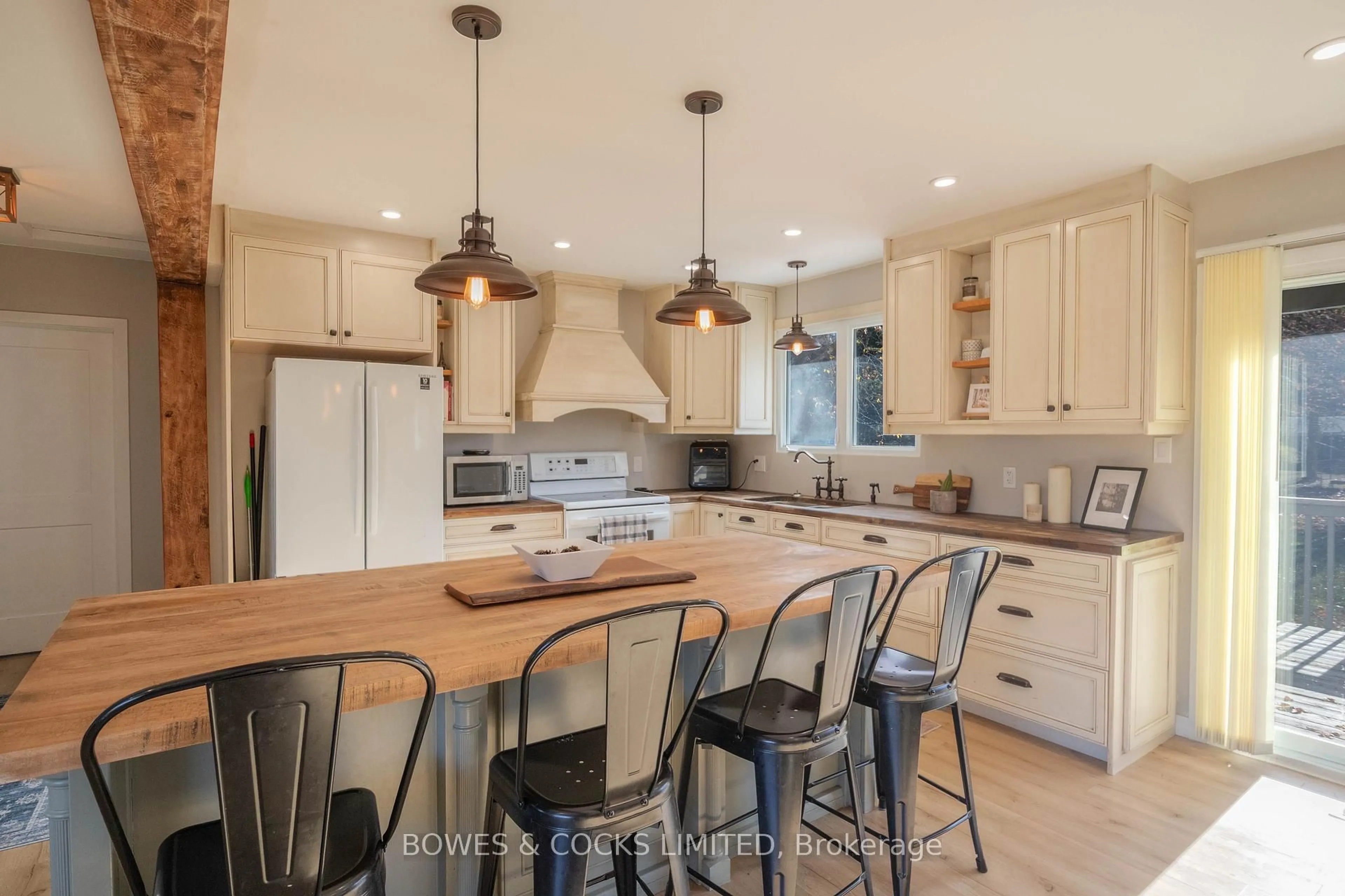 Open concept kitchen, wood/laminate floor for 159 South Baptiste Lake Rd, Bancroft Ontario K0L 1C0