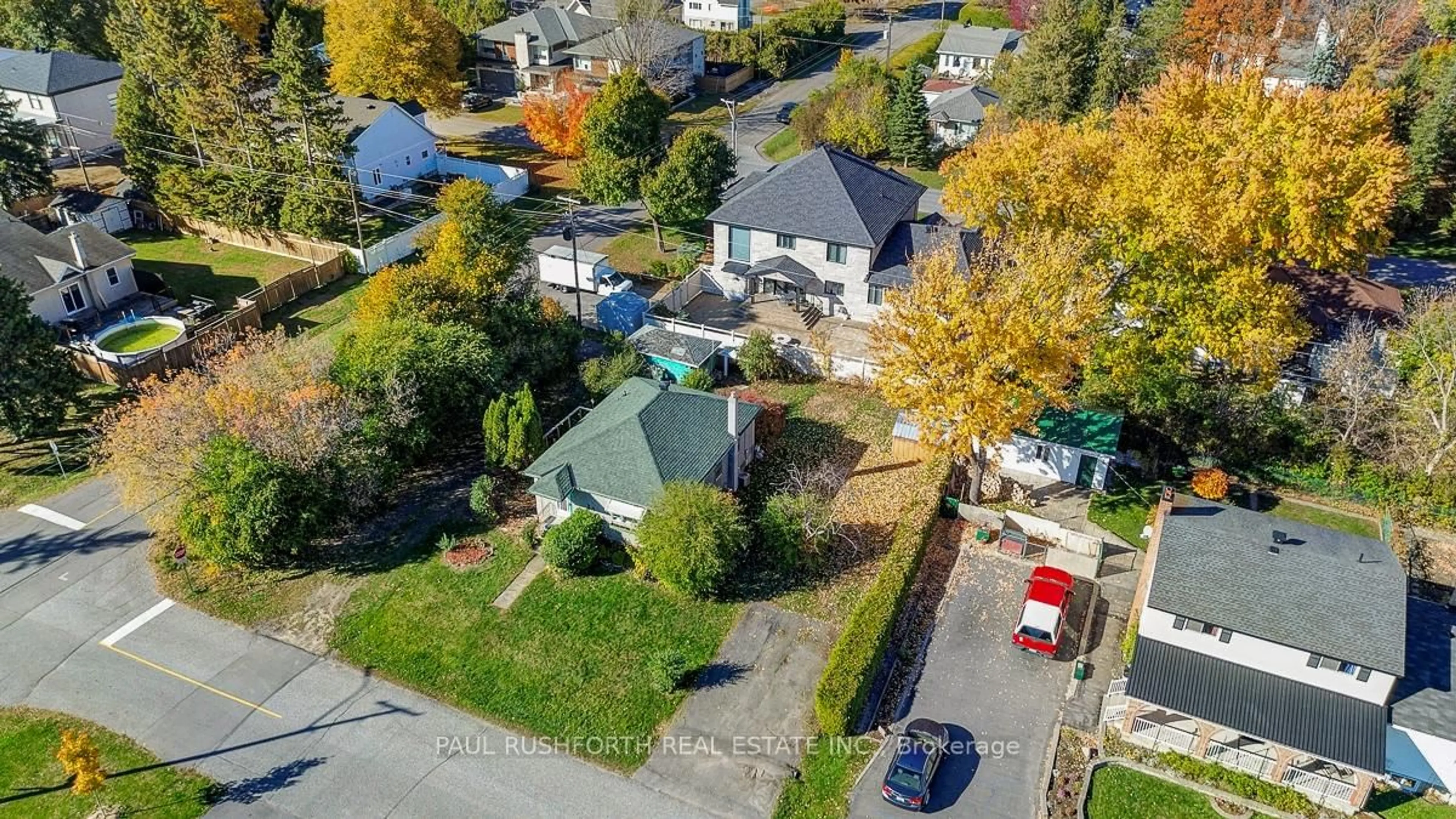 A pic from outside/outdoor area/front of a property/back of a property/a pic from drone, street for 39 Cote De Neiges Rd, Ottawa Ontario K2G 2C3