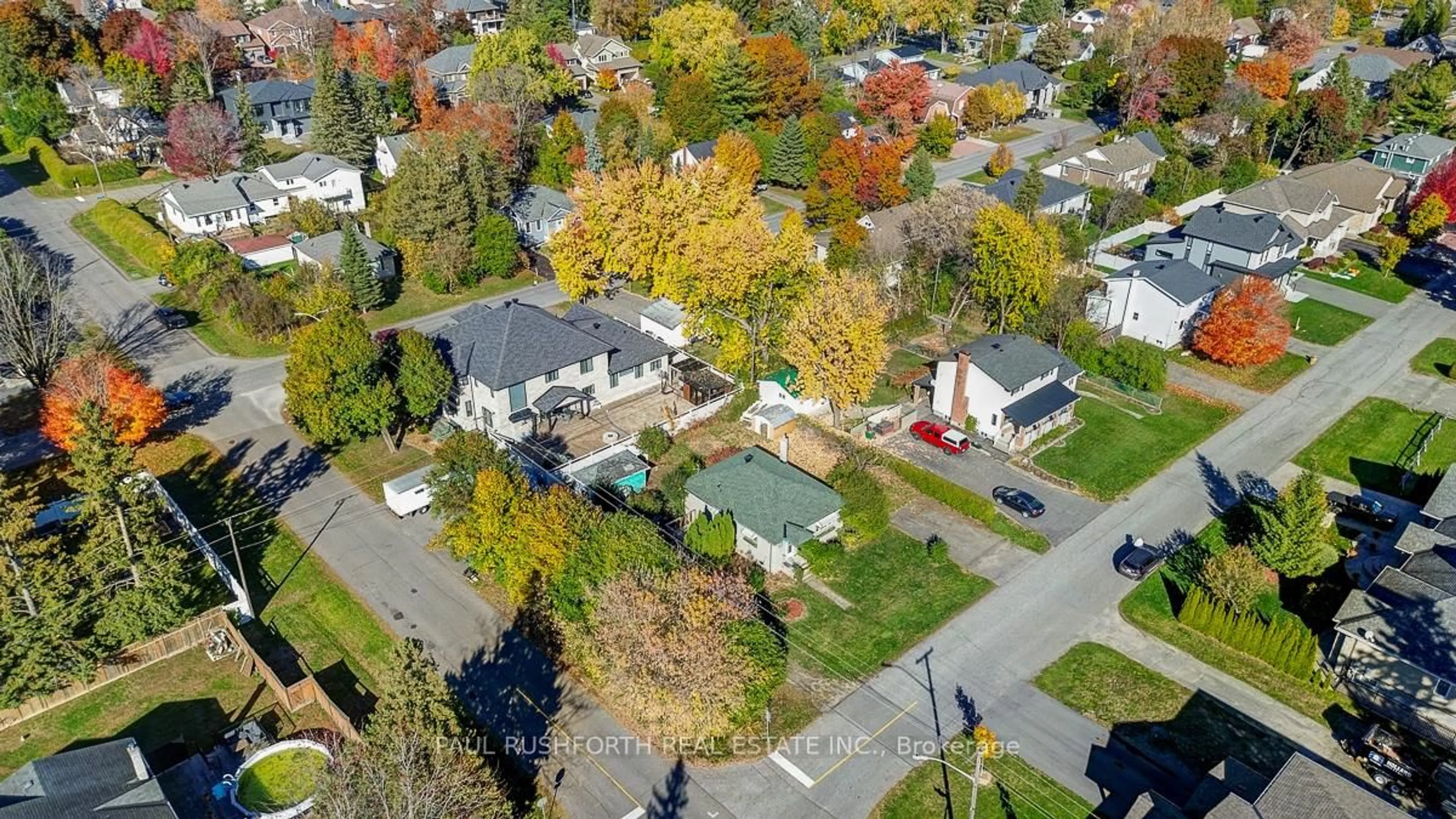 A pic from outside/outdoor area/front of a property/back of a property/a pic from drone, street for 39 Cote De Neiges Rd, Ottawa Ontario K2G 2C3