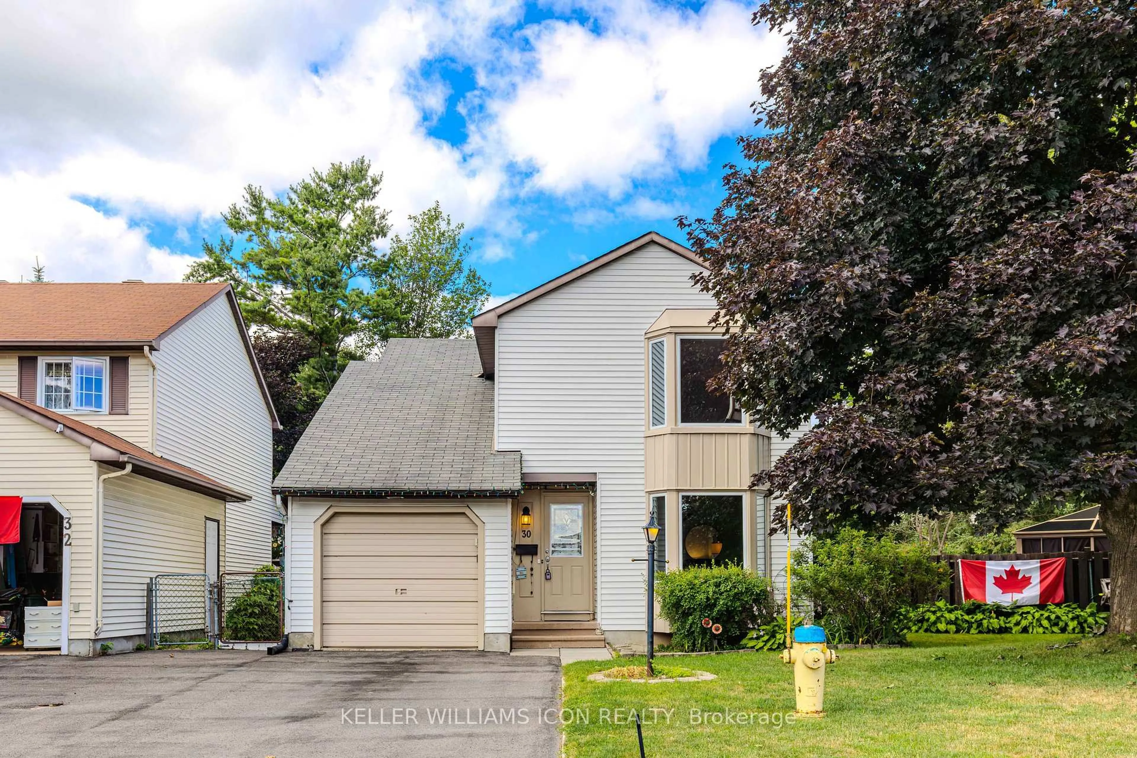 Home with vinyl exterior material, street for 30 Turret Crt, Ottawa Ontario K2L 2L1