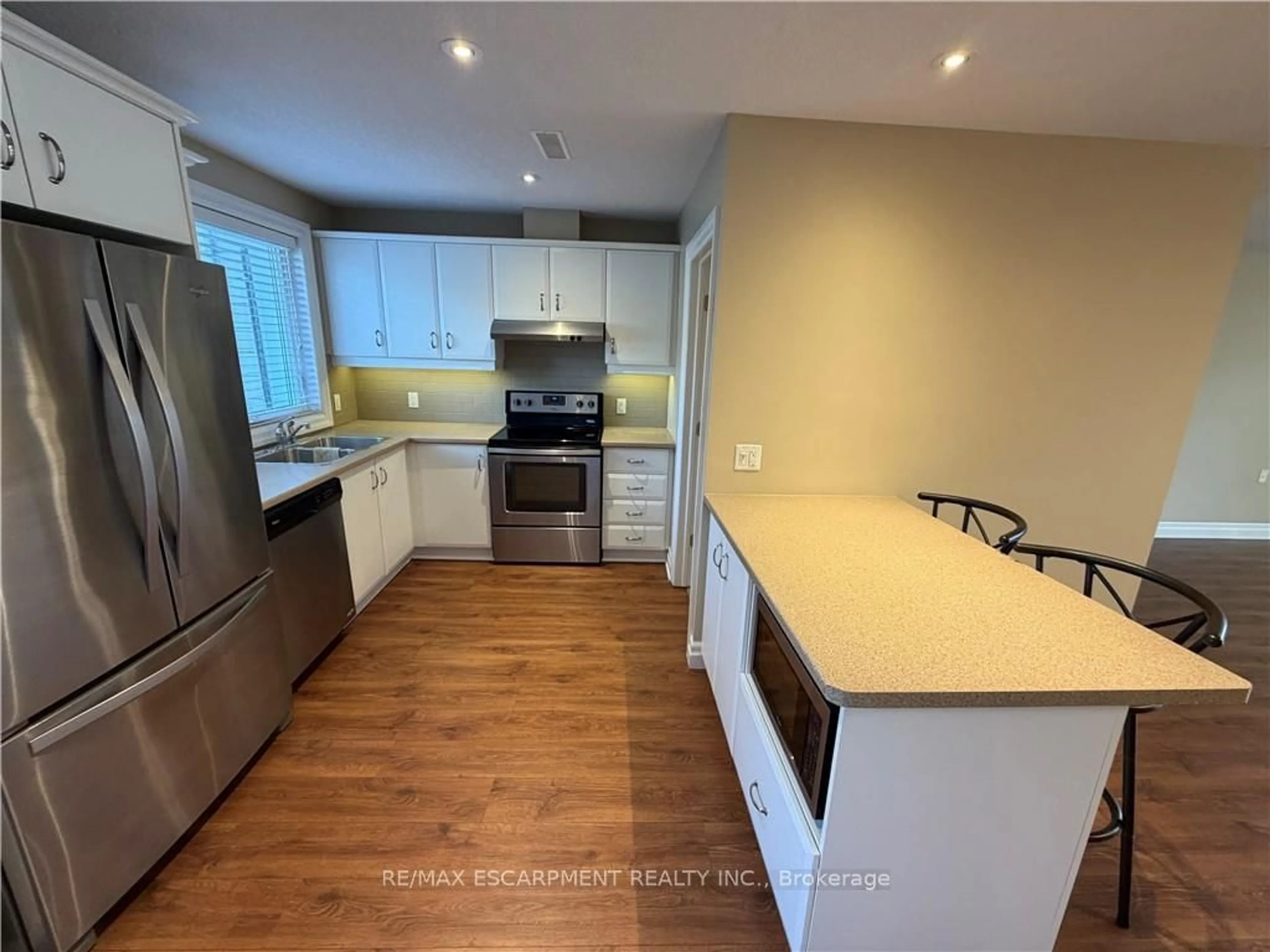 Open concept kitchen, unknown for 5 Jaczenko Terr, Hamilton Ontario L9B 1T8