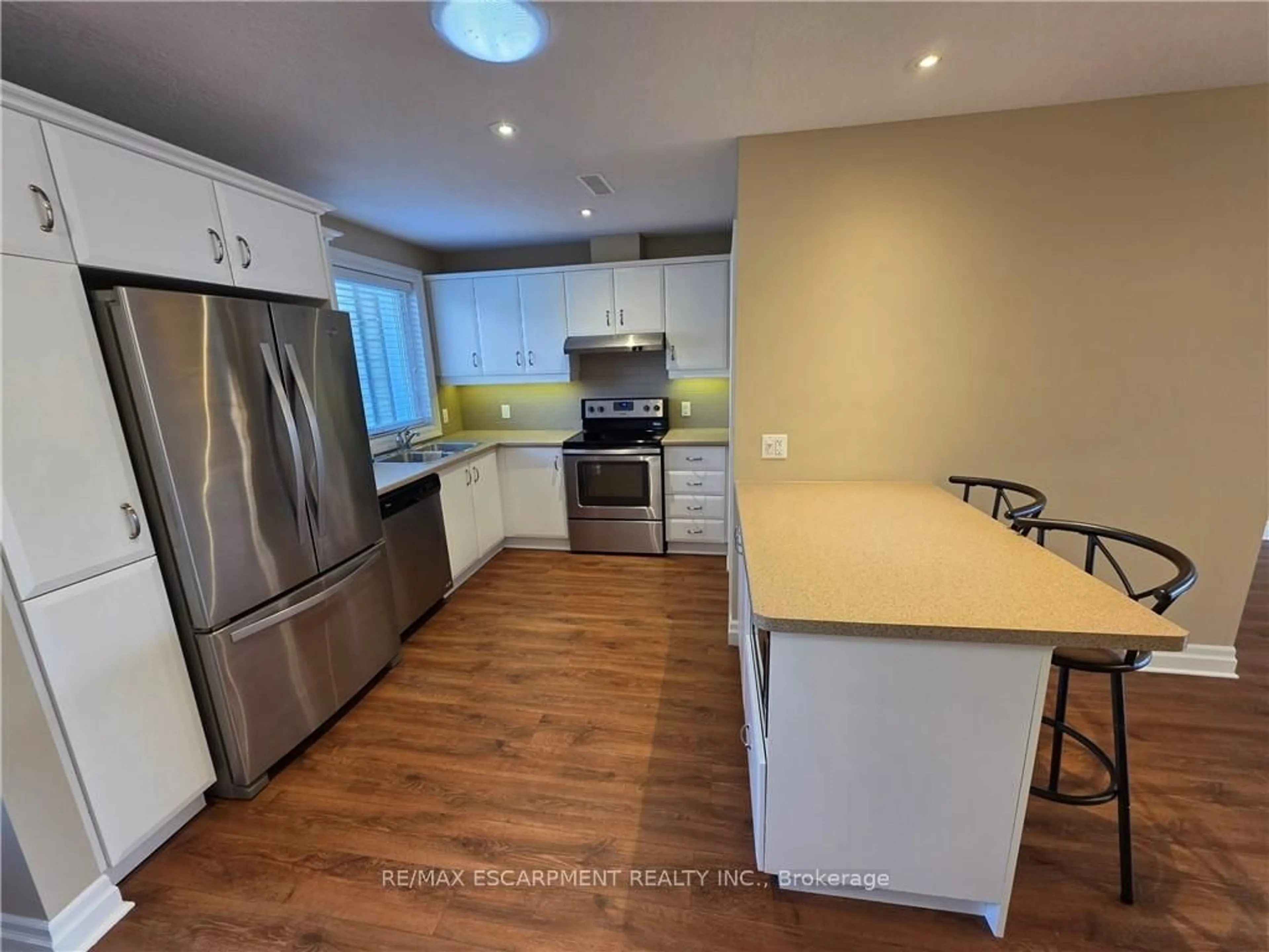 Open concept kitchen, unknown for 5 Jaczenko Terr, Hamilton Ontario L9B 1T8
