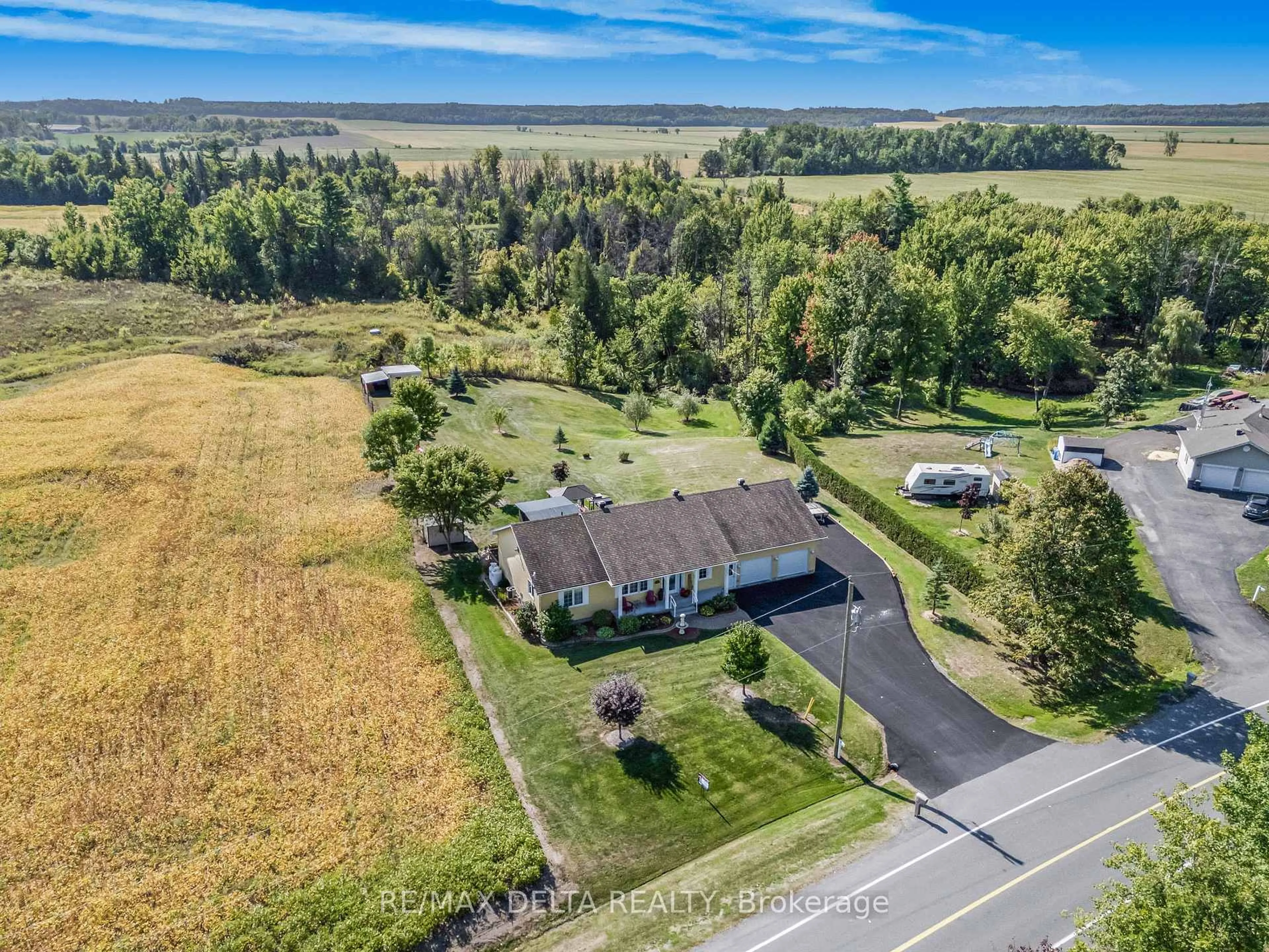 A pic from outside/outdoor area/front of a property/back of a property/a pic from drone, unknown for 990 Concession 1 Concession, Alfred and Plantagenet Ontario K0B 1L0