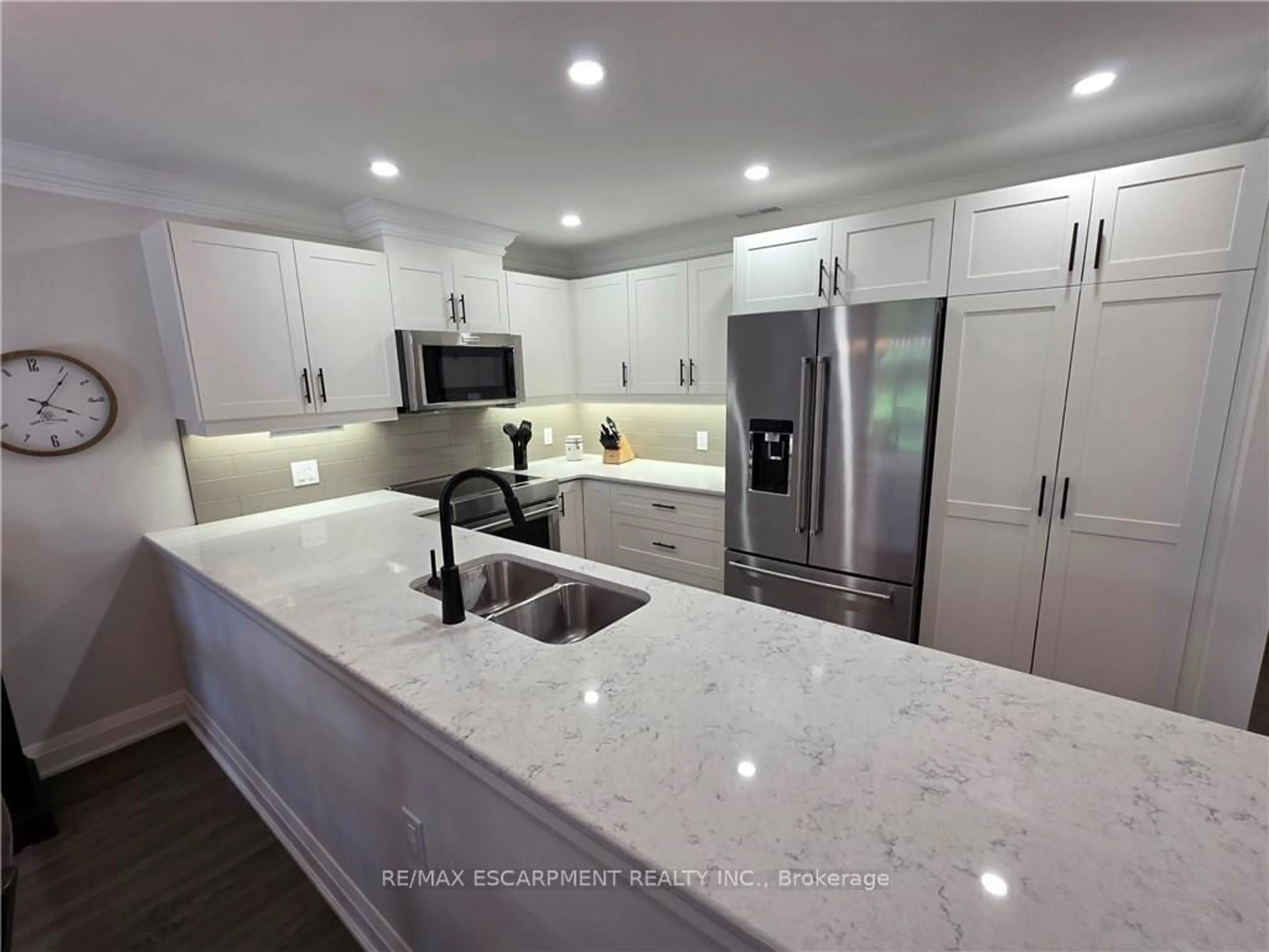 Contemporary kitchen, ceramic/tile floor for 1 Monsignor Henkey Terr, Hamilton Ontario L9B 2M2