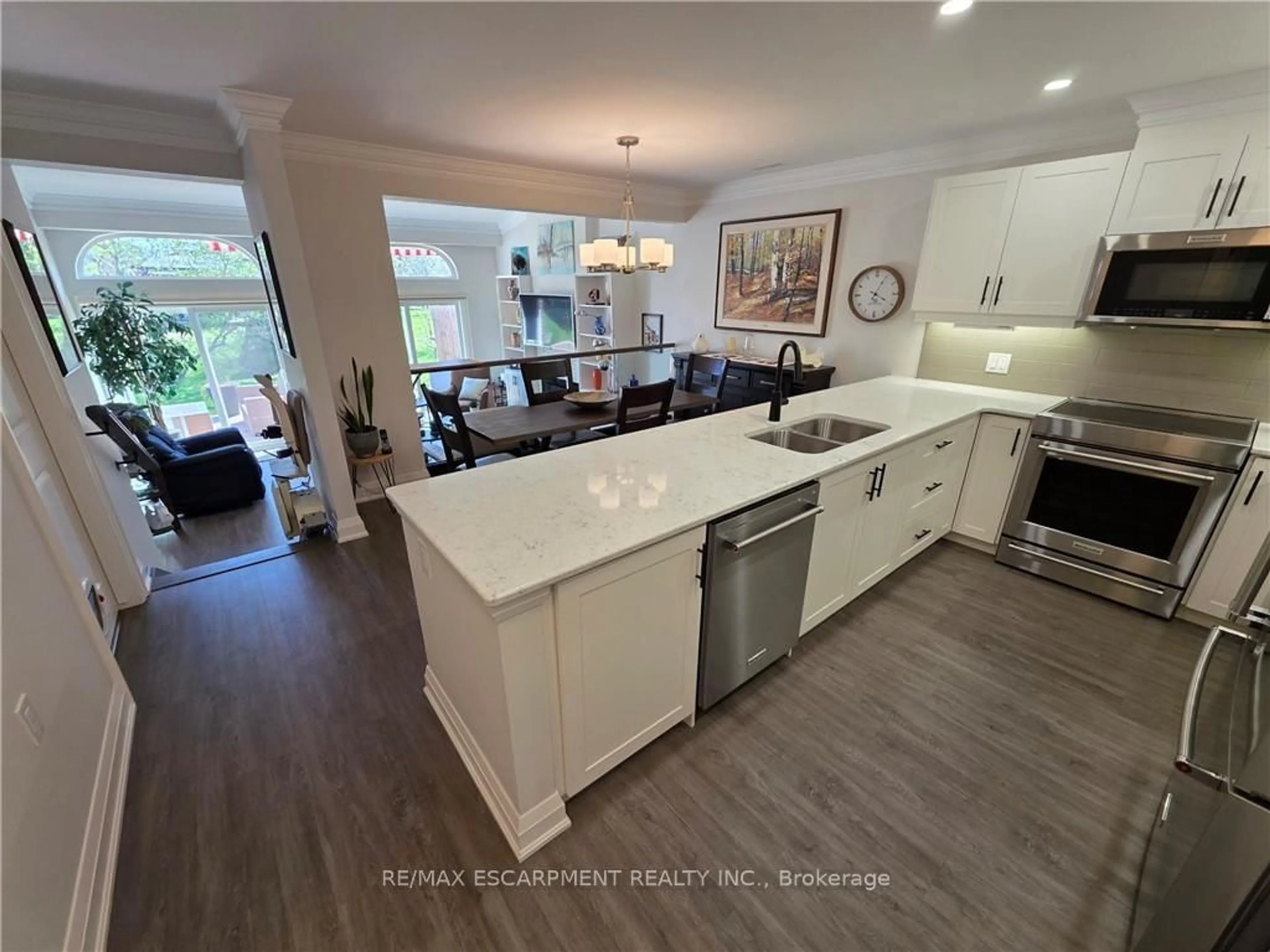 Open concept kitchen, unknown for 1 Monsignor Henkey Terr, Hamilton Ontario L9B 2M2