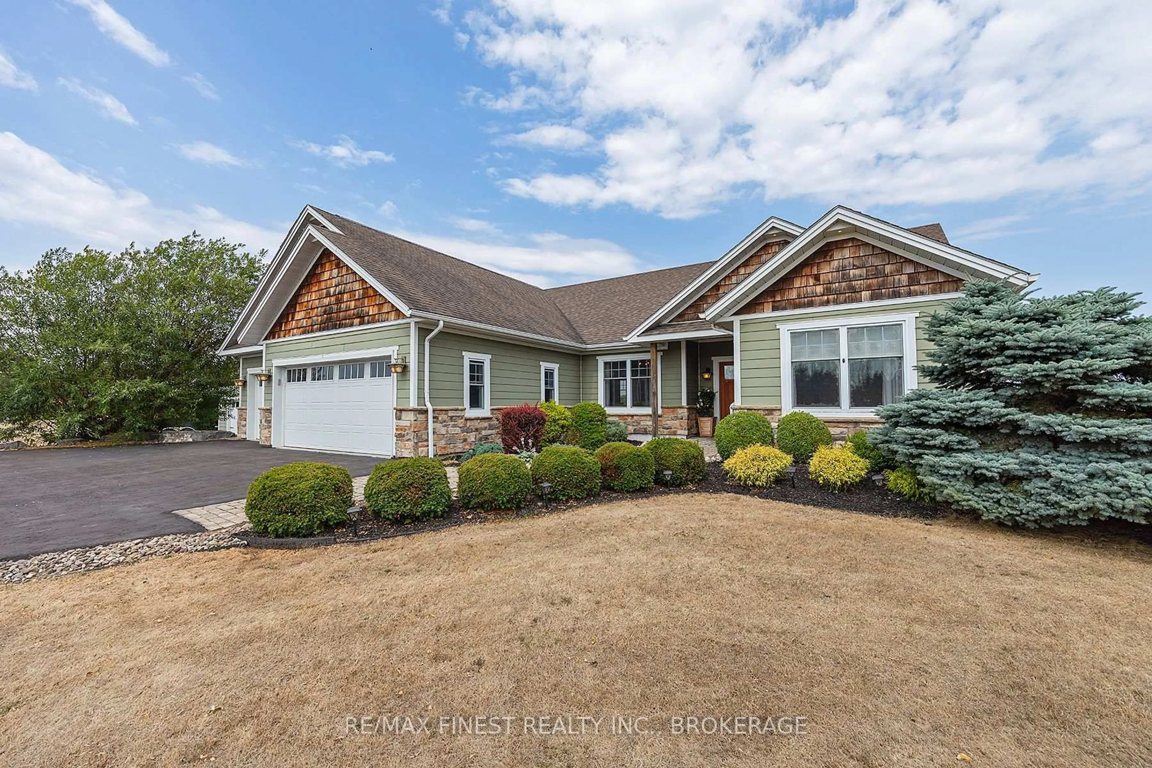 Home with vinyl exterior material, unknown for 1247 Millhaven Rd, Bissett Creek Ontario K0H 2H0