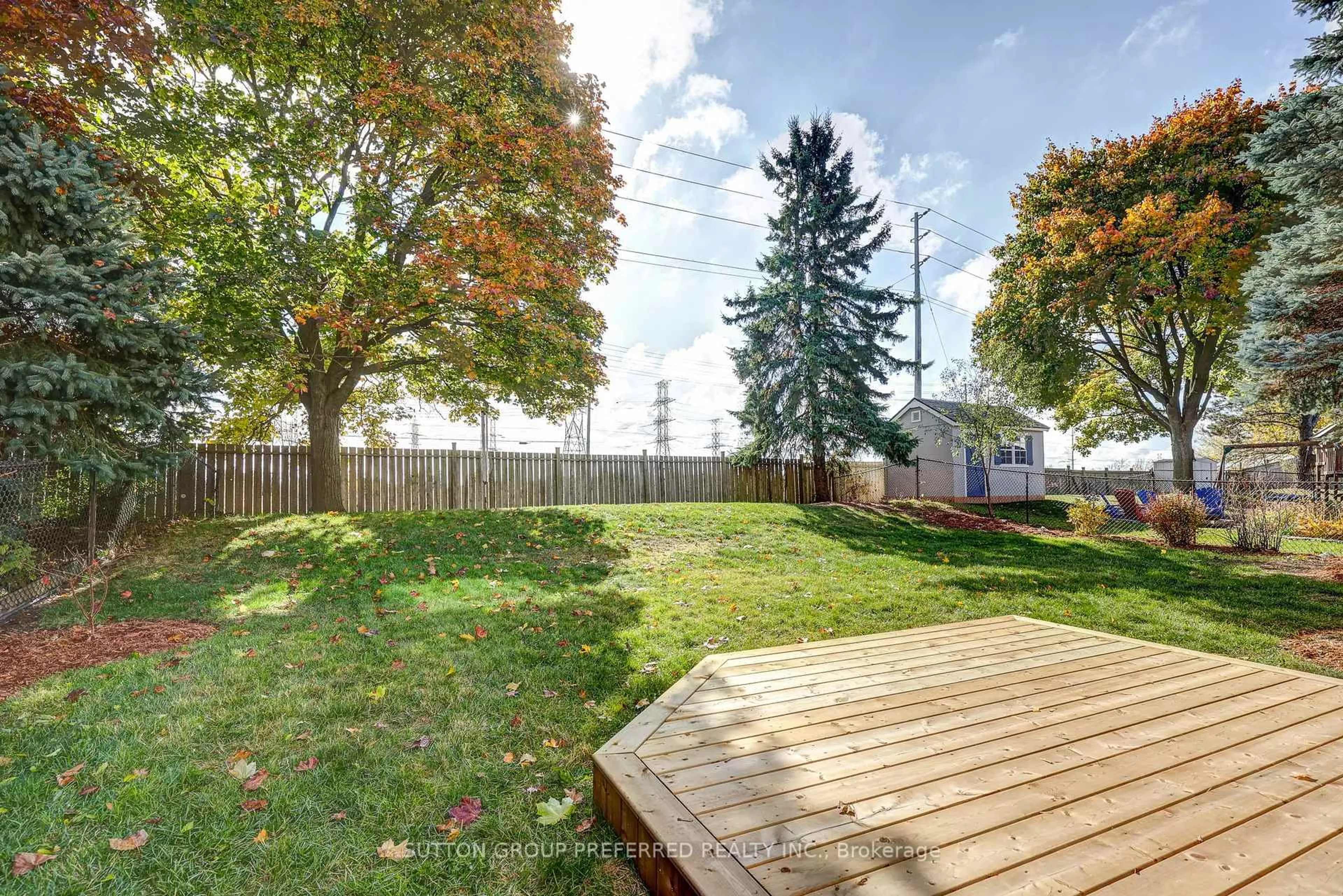 Patio, unknown for 52 Bexhill Dr, London South Ontario N6E 1X2