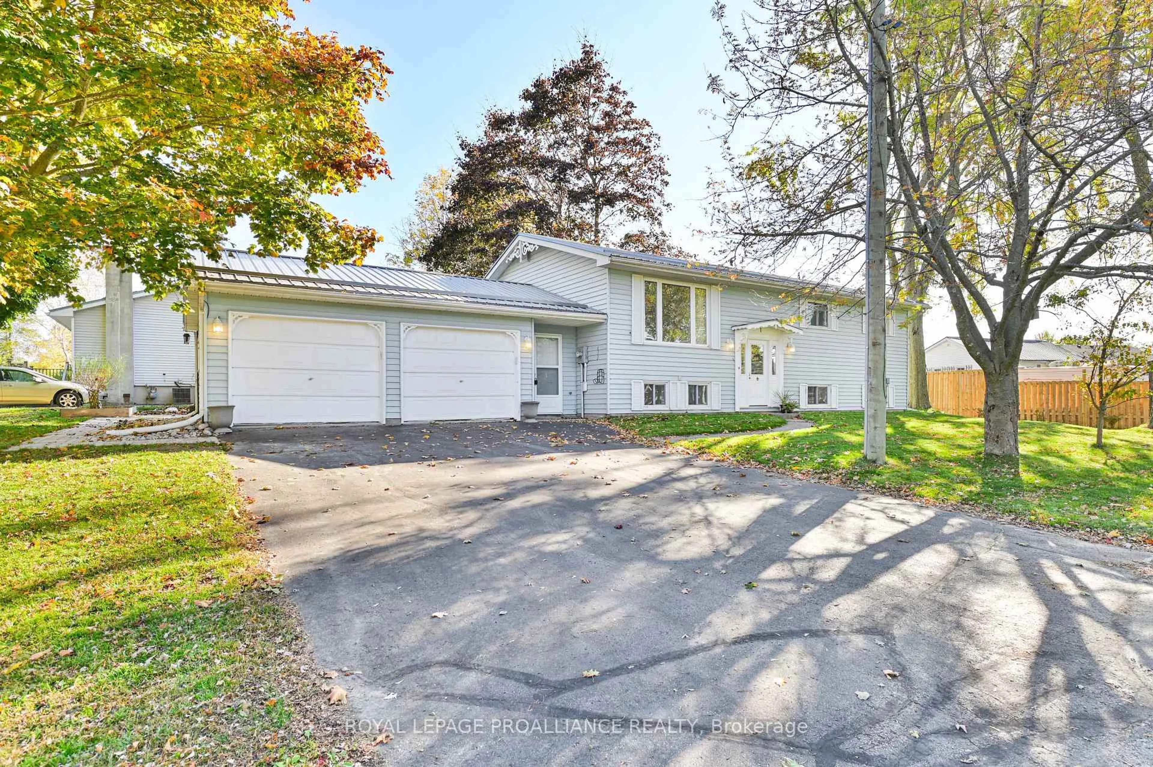 Unknown for 1 Queen St, Brighton Ontario K0K 1H0