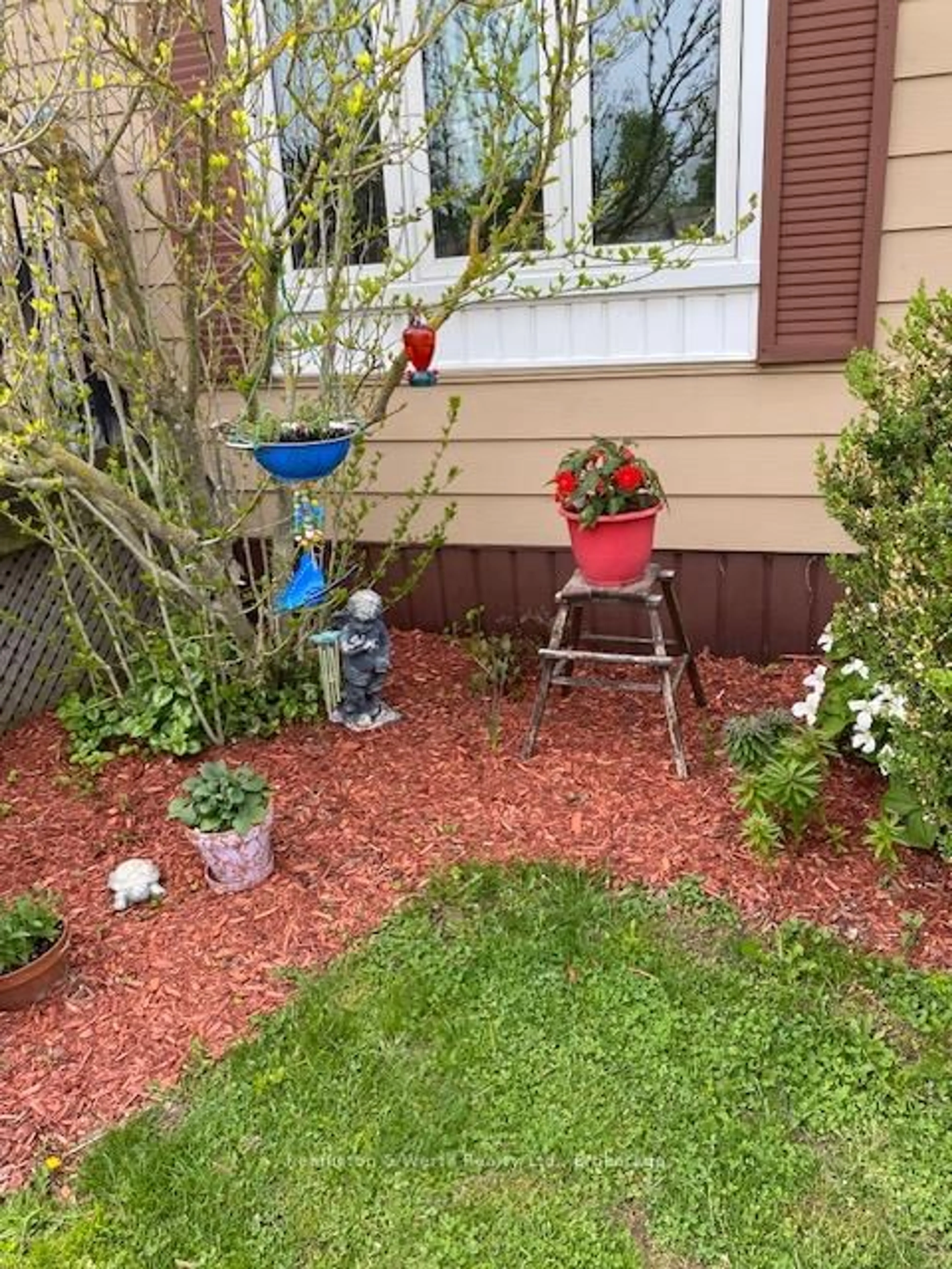 Patio, street for 14 Fairview Cres, North Perth Ontario N4W 3G8