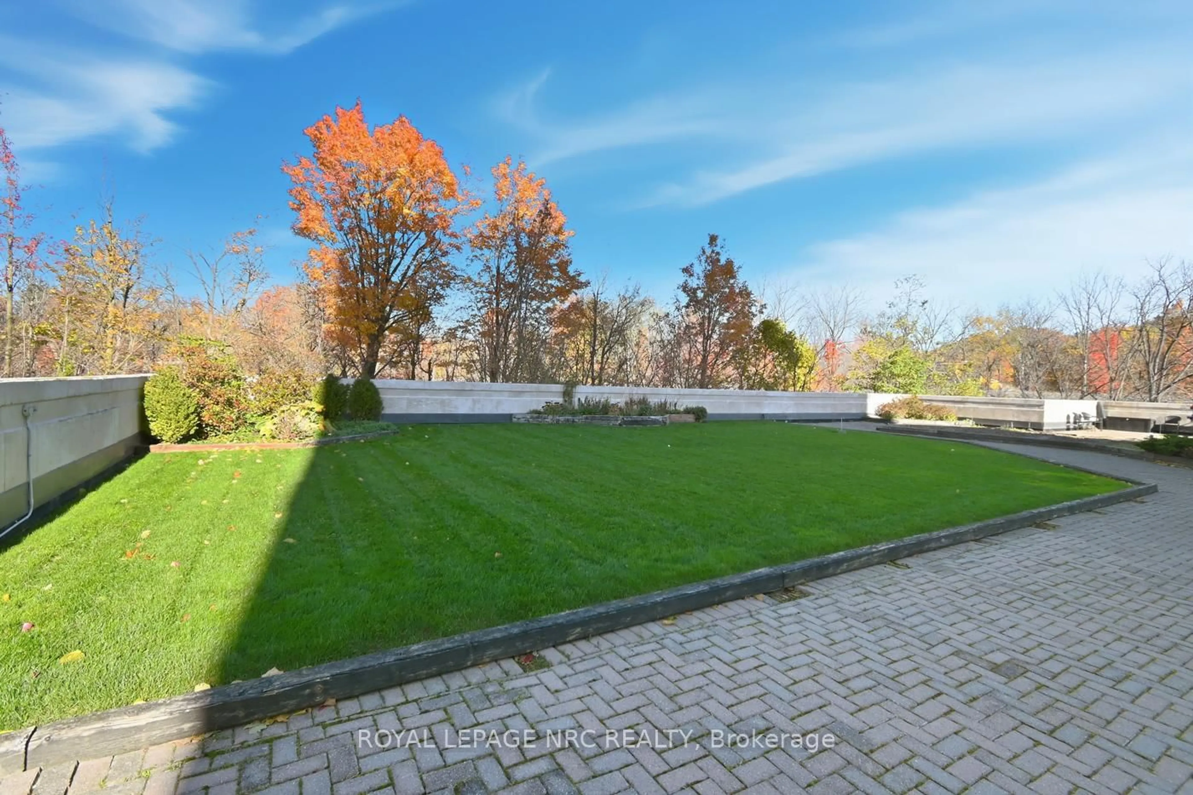 Patio, street for 3 Towering Hts Blvd #102, St. Catharines Ontario L2T 4A4