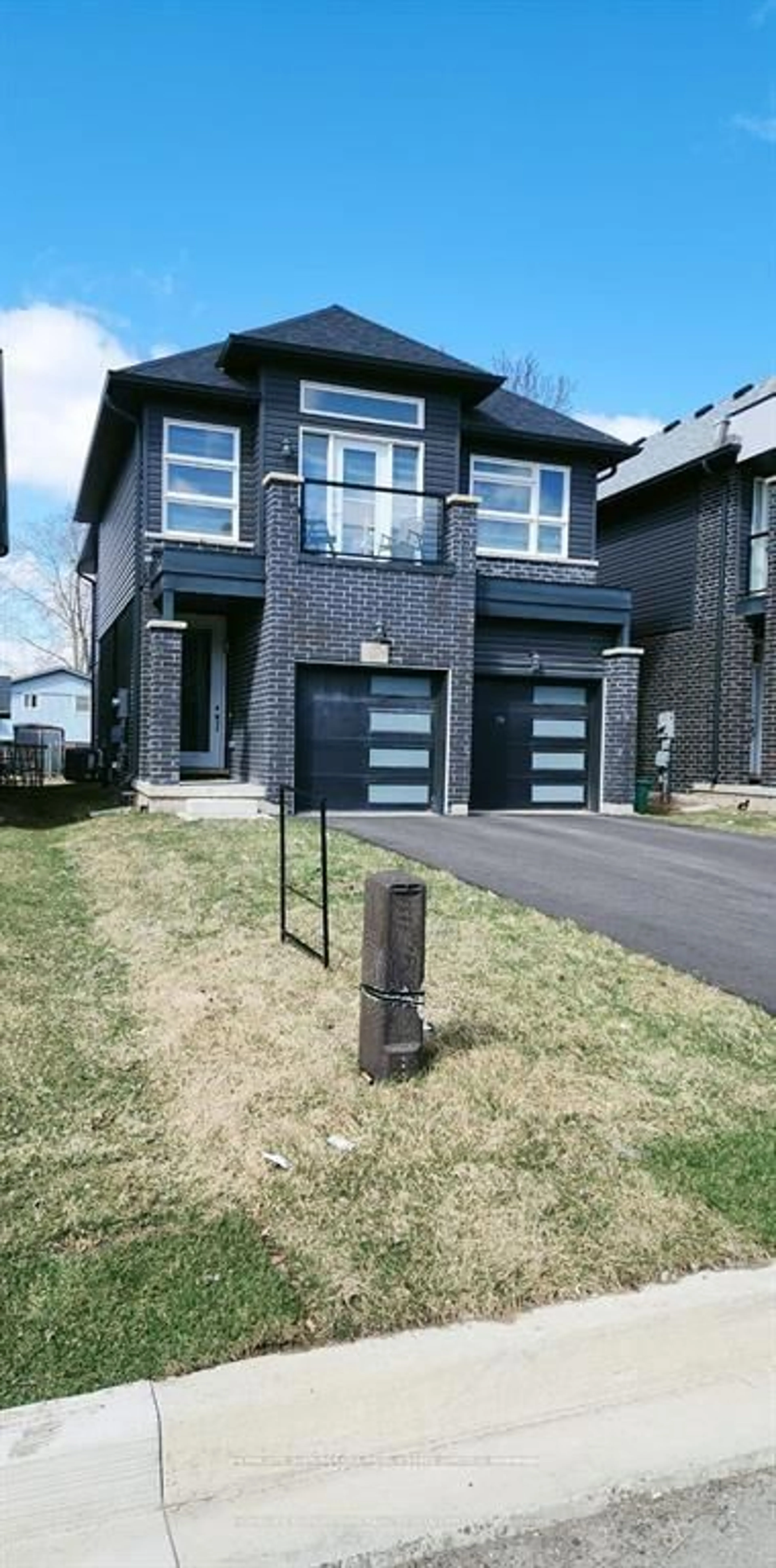 Home with brick exterior material, street for 68 Mclaughlin St, Welland Ontario L3B 0J8